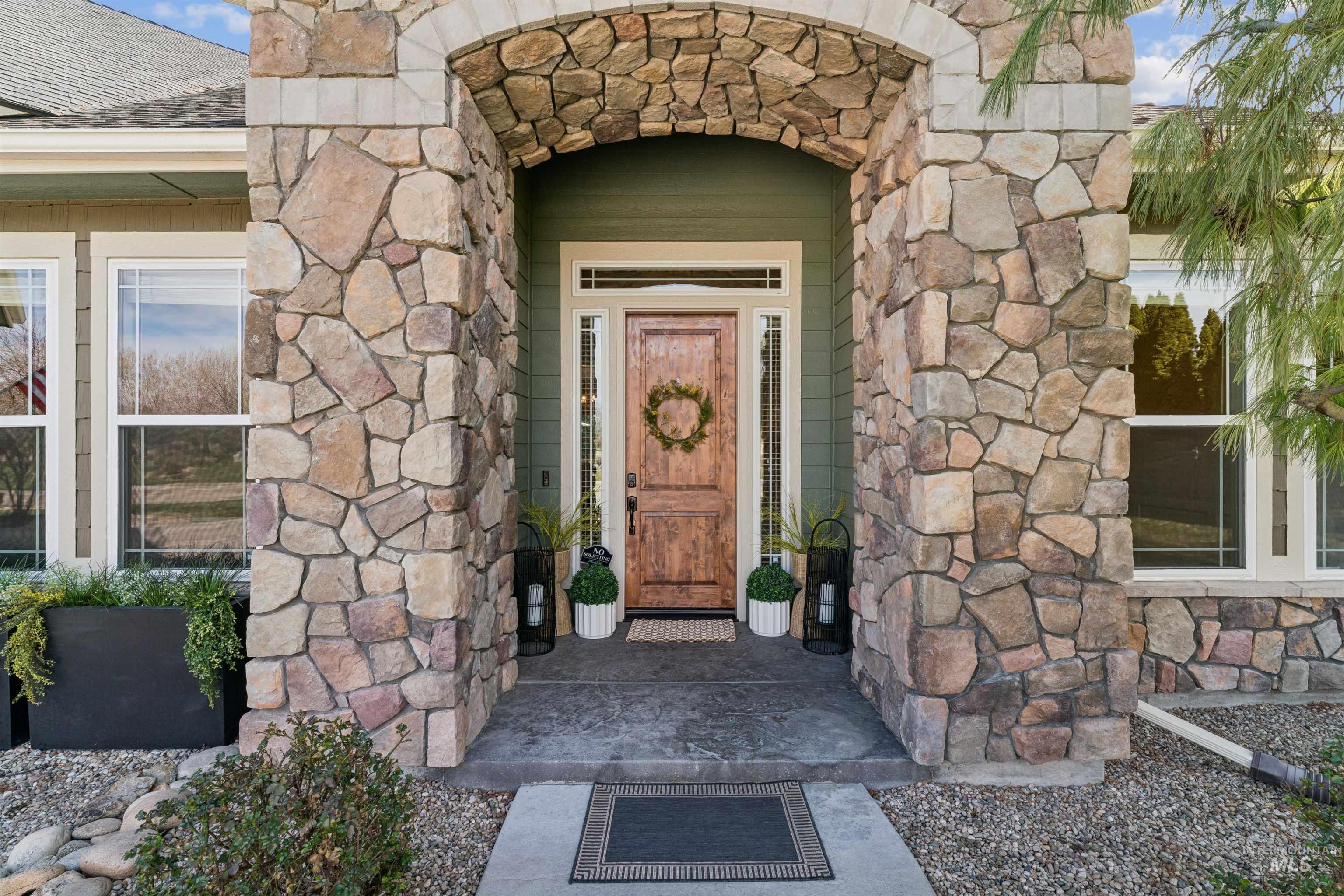 4587 W Clear Field, Eagle, Idaho 83616, 5 Bedrooms, 3.5 Bathrooms, Residential For Sale, Price $1,200,000, 98979421