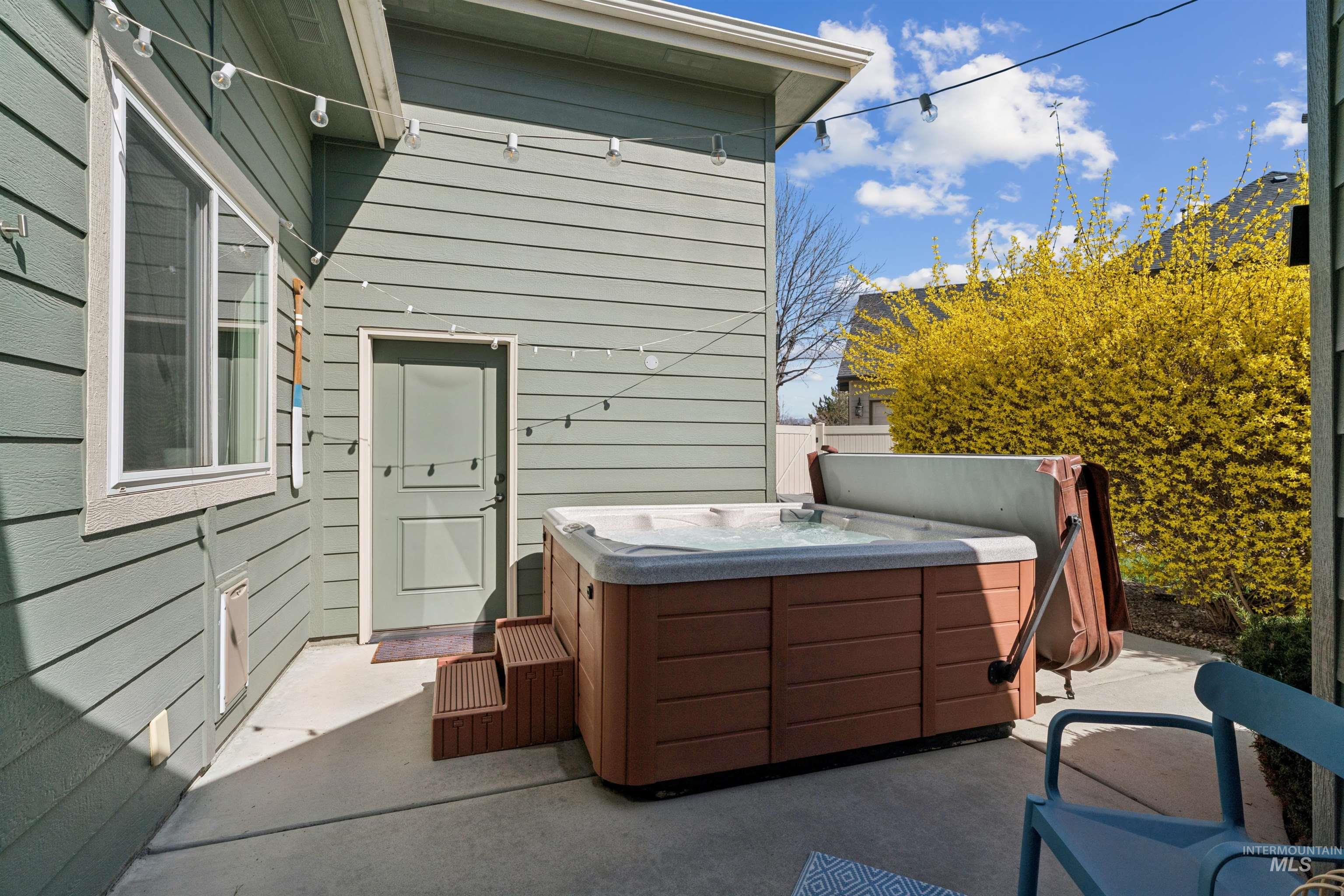 4587 W Clear Field, Eagle, Idaho 83616, 5 Bedrooms, 3.5 Bathrooms, Residential For Sale, Price $1,200,000, 98979421