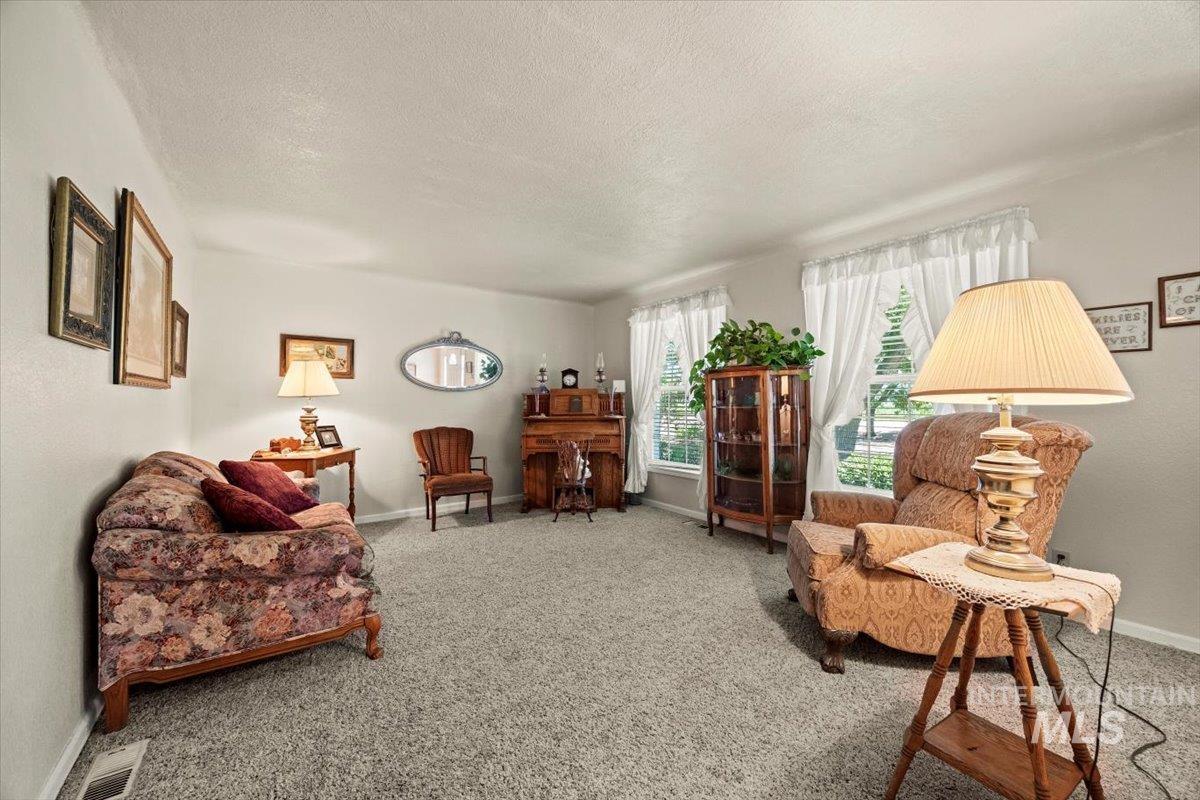 7425 Robinson Rd, Kuna, Idaho 83634, 8 Bedrooms, 5 Bathrooms, Residential For Sale, Price $1,299,000, 98979424