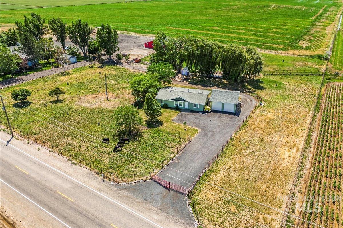 7425 Robinson Rd, Kuna, Idaho 83634, 8 Bedrooms, 5 Bathrooms, Residential For Sale, Price $1,299,000, 98979424