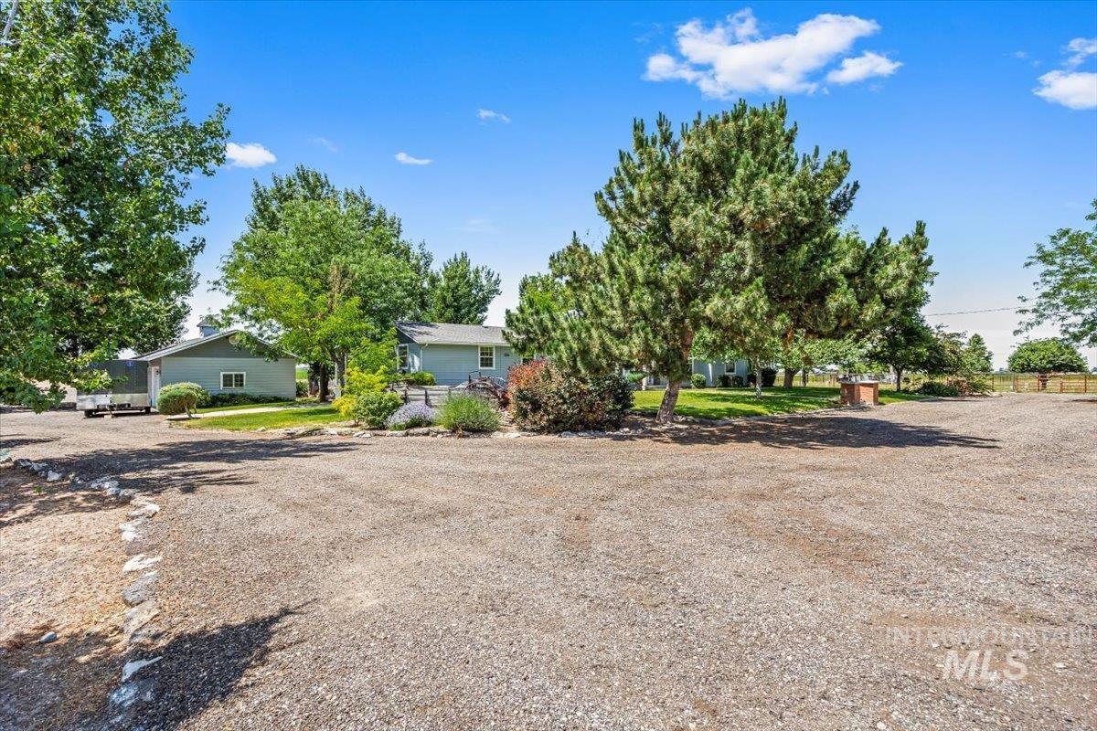 7425 Robinson Rd, Kuna, Idaho 83634, 8 Bedrooms, 5 Bathrooms, Residential For Sale, Price $1,299,000, 98979424