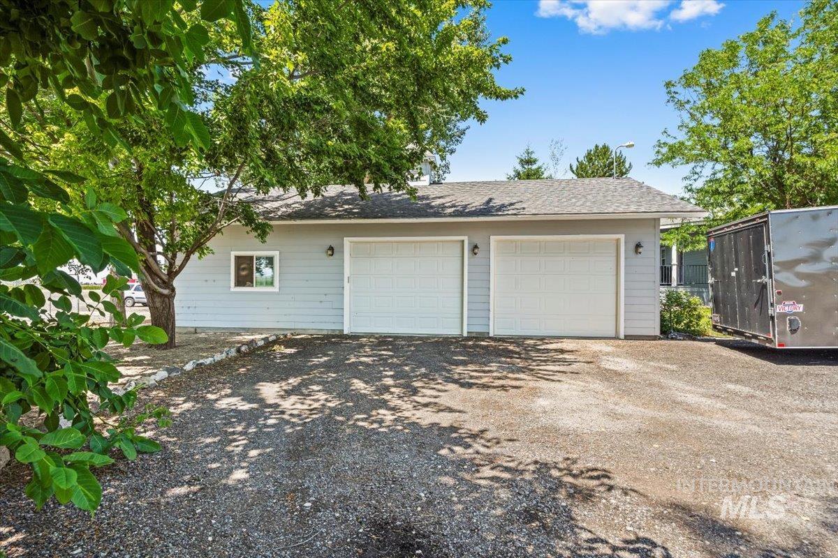 7425 Robinson Rd, Kuna, Idaho 83634, 8 Bedrooms, 5 Bathrooms, Residential For Sale, Price $1,299,000, 98979424