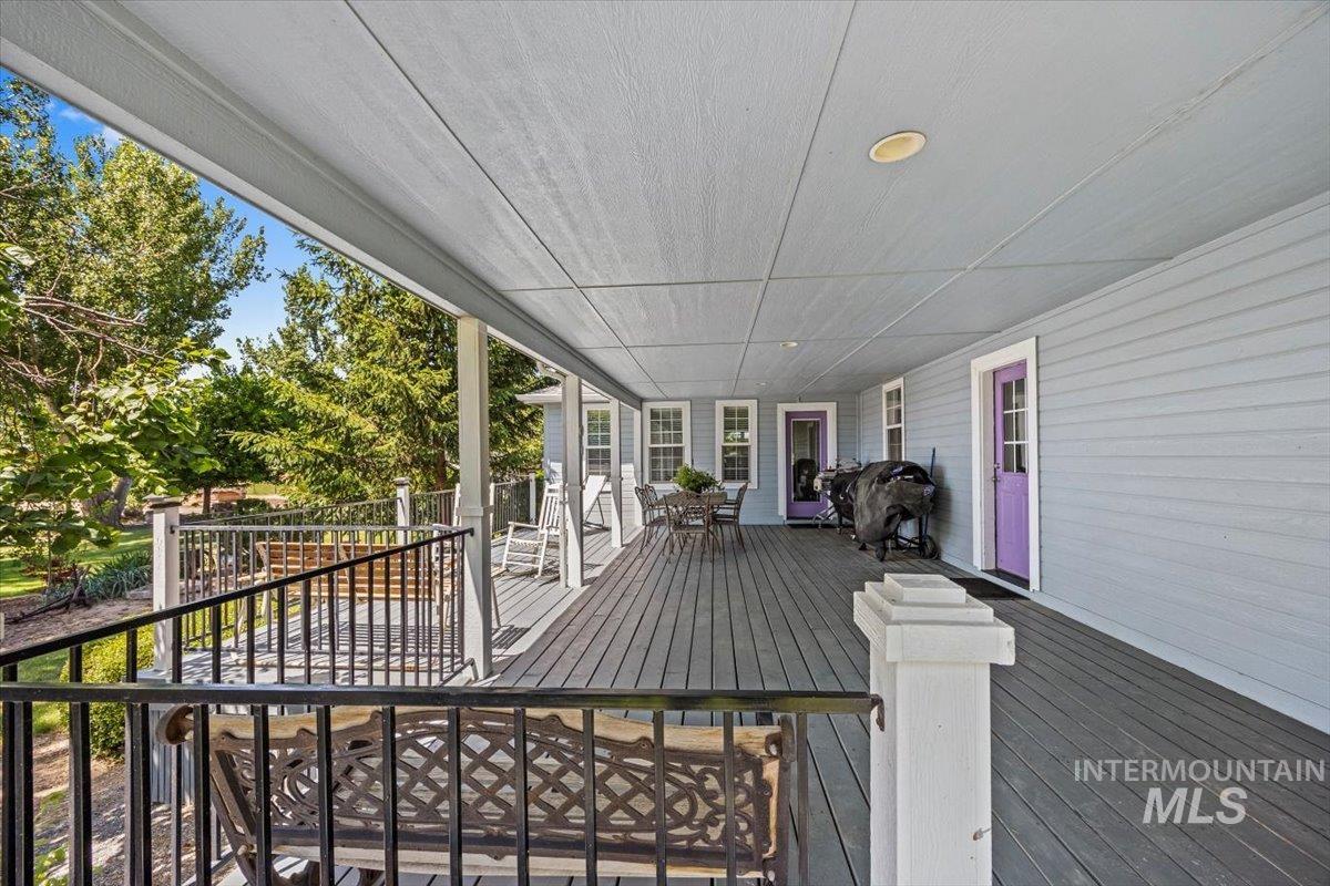 7425 Robinson Rd, Kuna, Idaho 83634, 8 Bedrooms, 5 Bathrooms, Residential For Sale, Price $1,299,000, 98979424