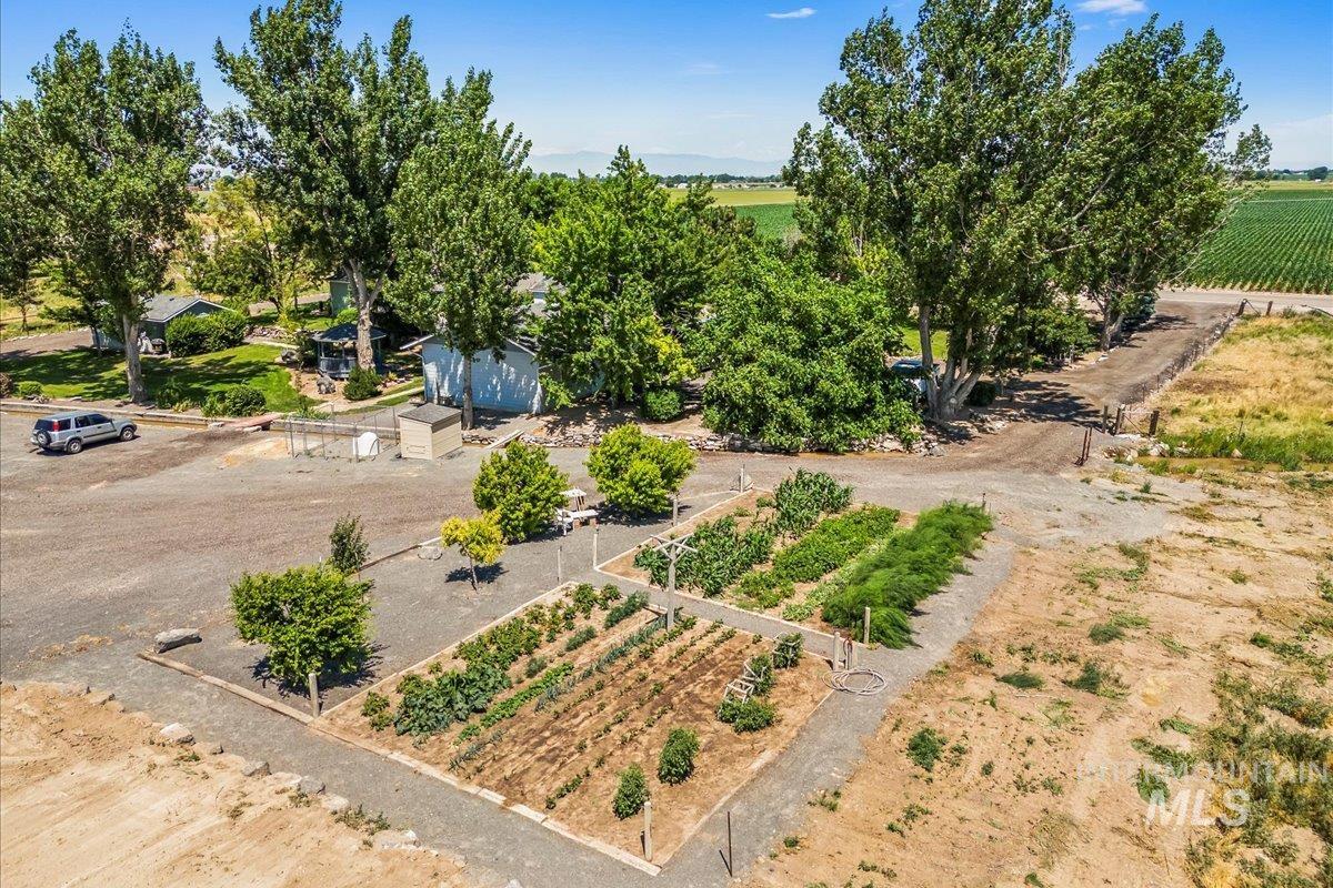 7425 Robinson Rd, Kuna, Idaho 83634, 8 Bedrooms, 5 Bathrooms, Residential For Sale, Price $1,299,000, 98979424