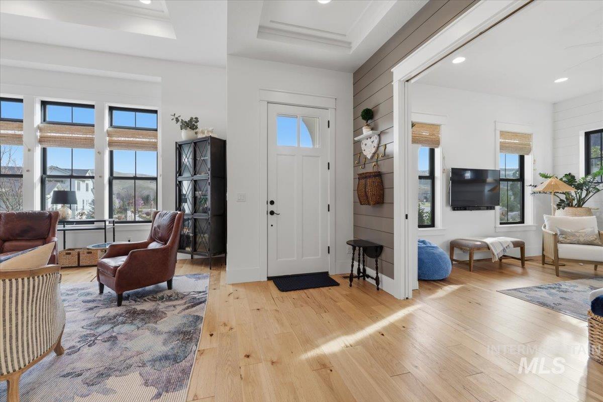 3873 W Hidden Springs Dr, Boise, Idaho 83714, 3 Bedrooms, 2.5 Bathrooms, Residential For Sale, Price $769,900,MLS 98979426