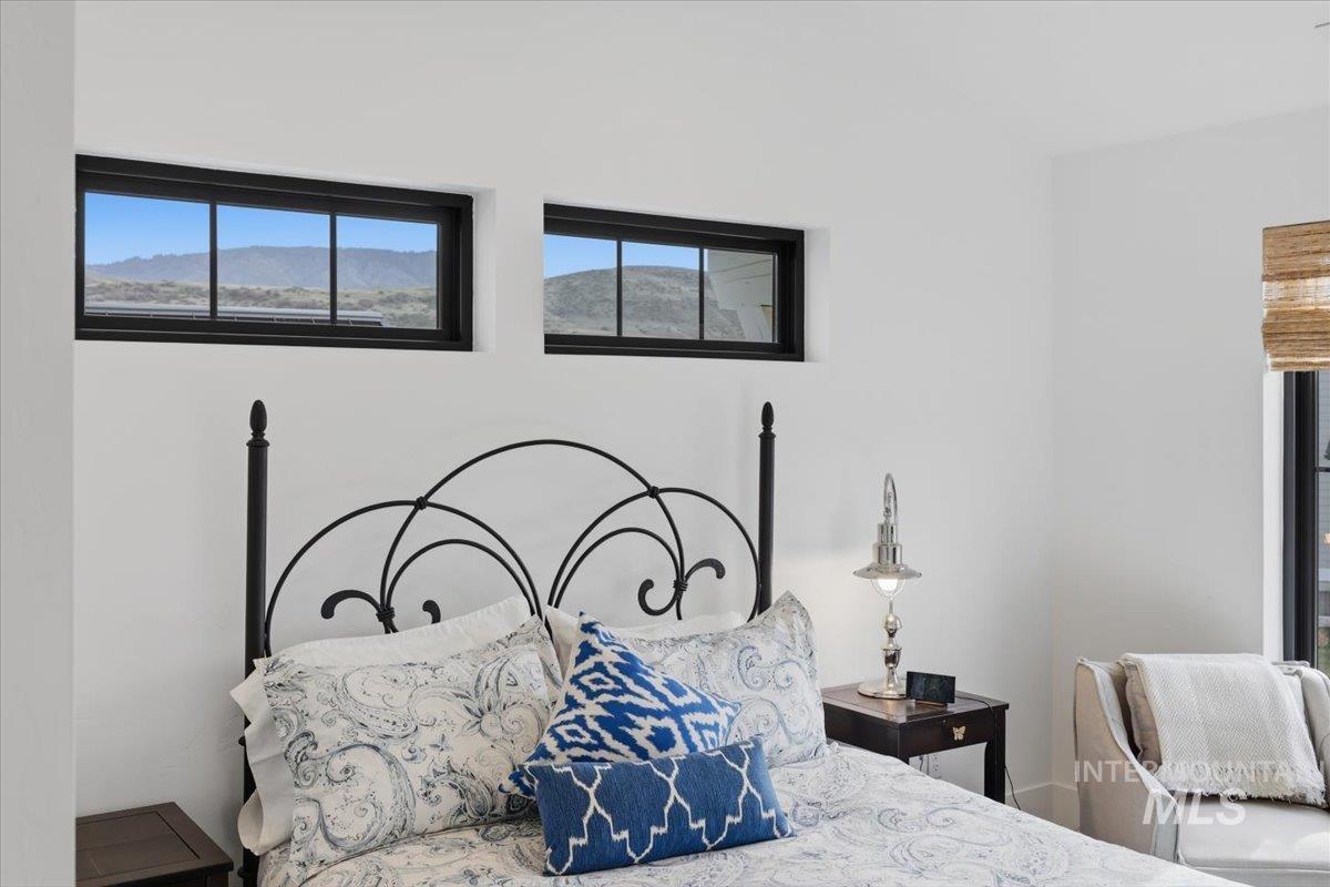 3873 W Hidden Springs Dr, Boise, Idaho 83714, 3 Bedrooms, 2.5 Bathrooms, Residential For Sale, Price $769,900,MLS 98979426