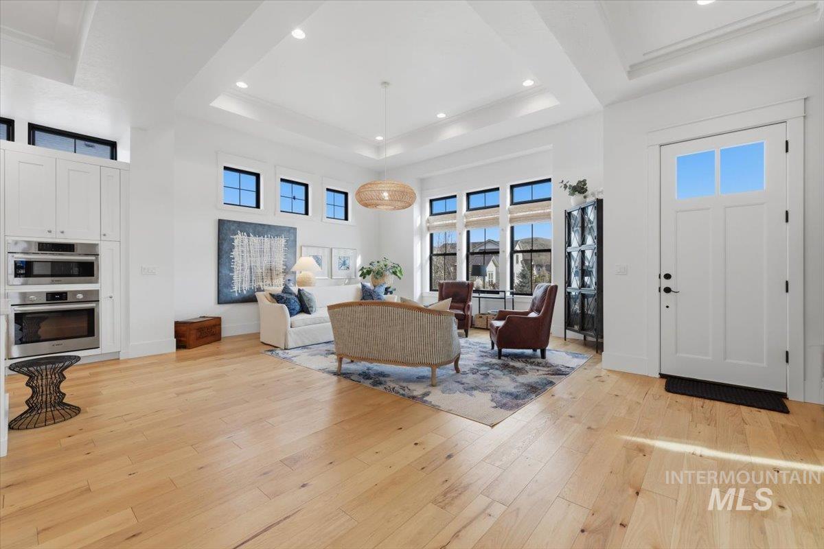 3873 W Hidden Springs Dr, Boise, Idaho 83714, 3 Bedrooms, 2.5 Bathrooms, Residential For Sale, Price $769,900,MLS 98979426