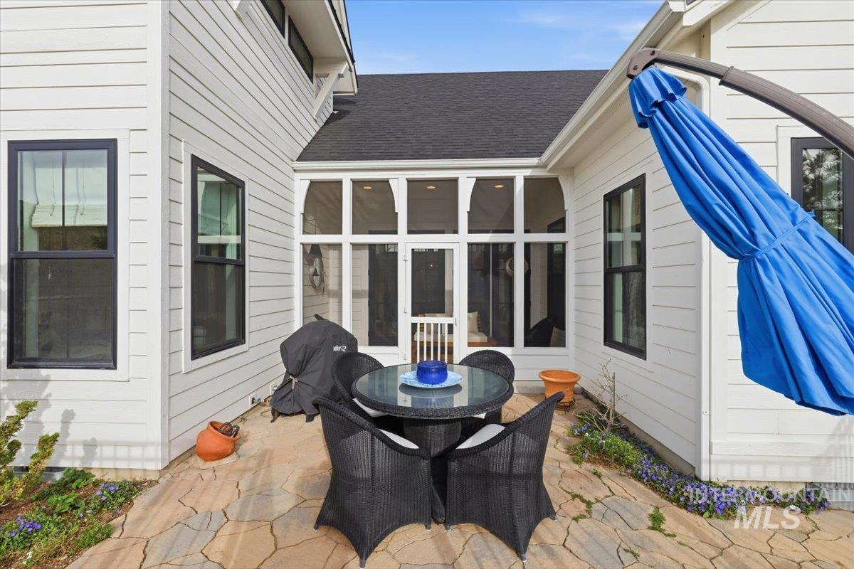 3873 W Hidden Springs Dr, Boise, Idaho 83714, 3 Bedrooms, 2.5 Bathrooms, Residential For Sale, Price $769,900,MLS 98979426