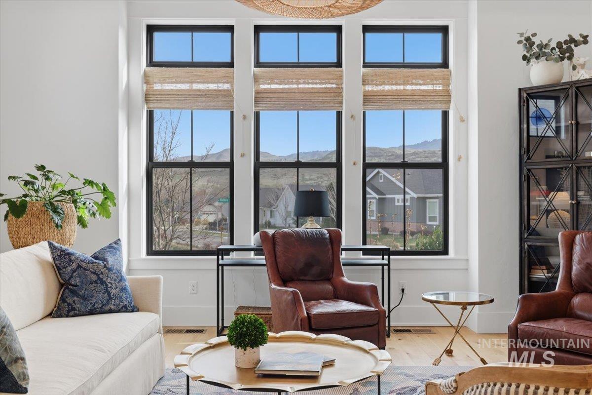 3873 W Hidden Springs Dr, Boise, Idaho 83714, 3 Bedrooms, 2.5 Bathrooms, Residential For Sale, Price $769,900,MLS 98979426