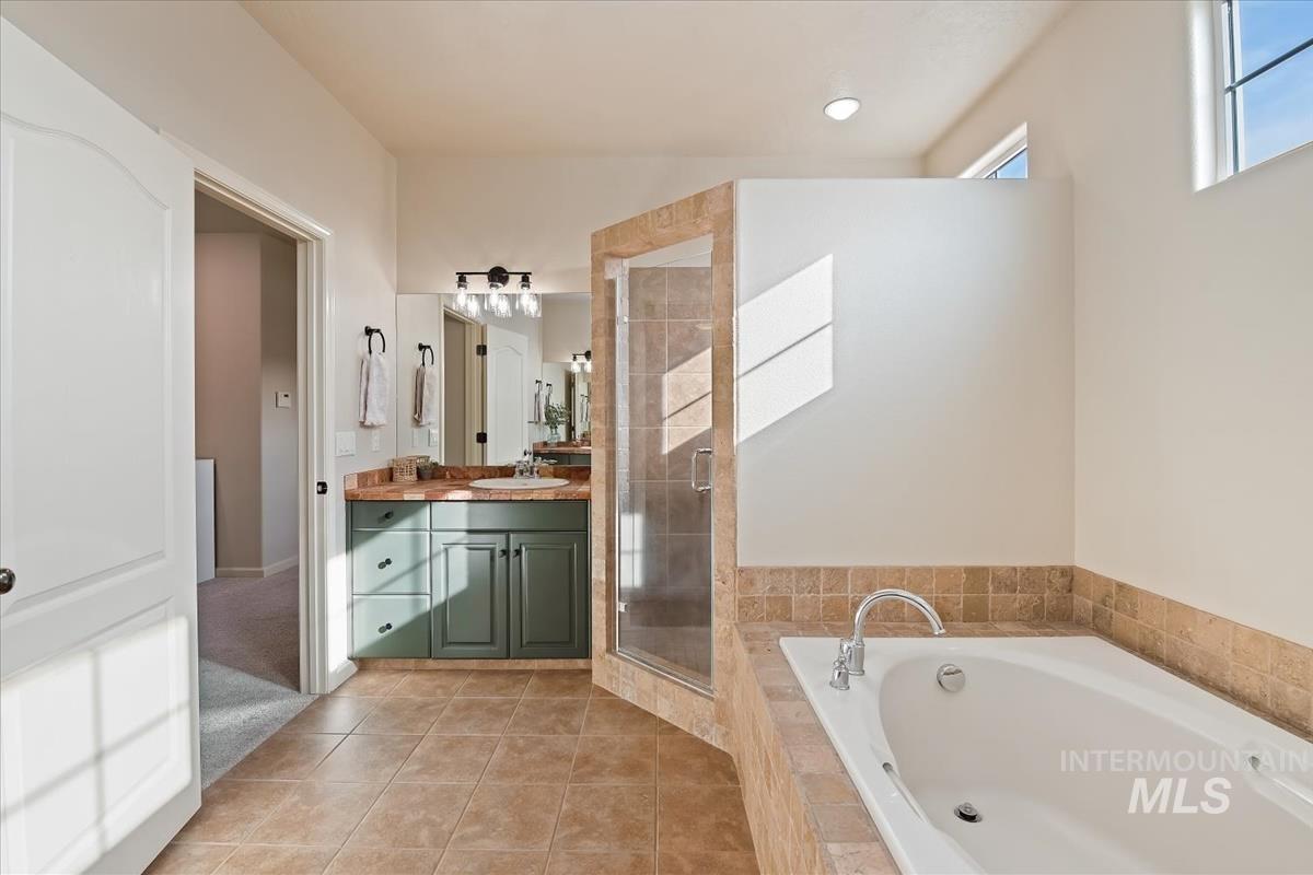 191 S Spring Lake Way, Star, Idaho 83669, 3 Bedrooms, 2.5 Bathrooms, Residential For Sale, Price $569,900,MLS 98979428