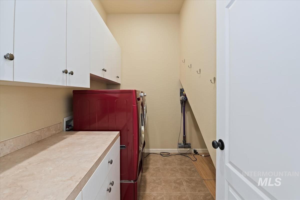 191 S Spring Lake Way, Star, Idaho 83669, 3 Bedrooms, 2.5 Bathrooms, Residential For Sale, Price $569,900,MLS 98979428
