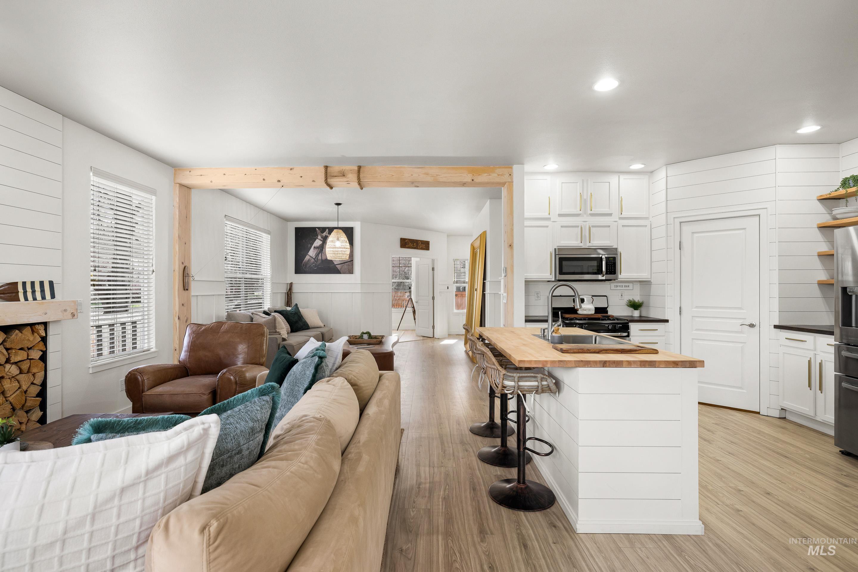 6286 E Gateway Ct, Boise, Idaho 83716, 4 Bedrooms, 3 Bathrooms, Residential For Sale, Price $724,900,MLS 98979431