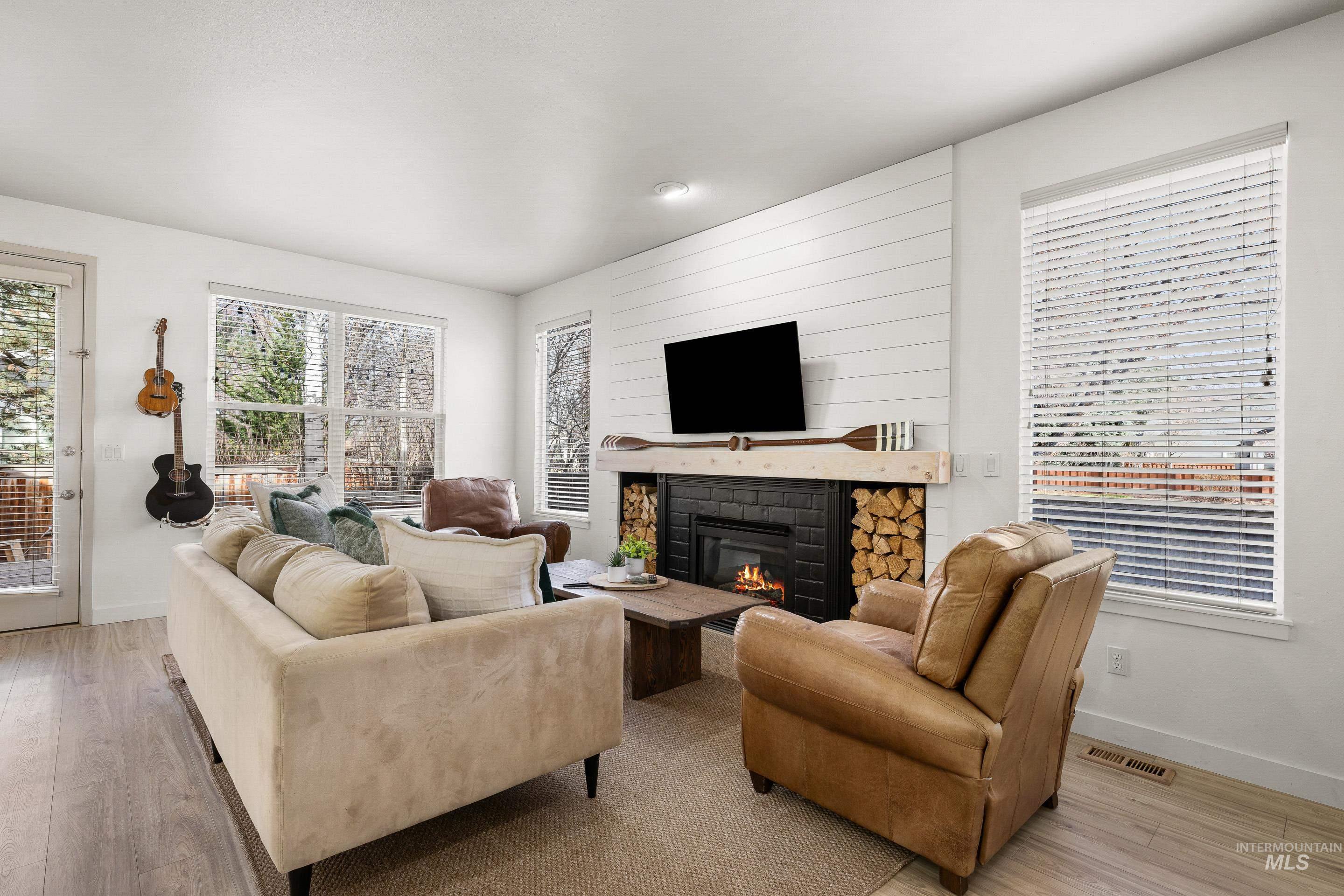 6286 E Gateway Ct, Boise, Idaho 83716, 4 Bedrooms, 3 Bathrooms, Residential For Sale, Price $724,900,MLS 98979431