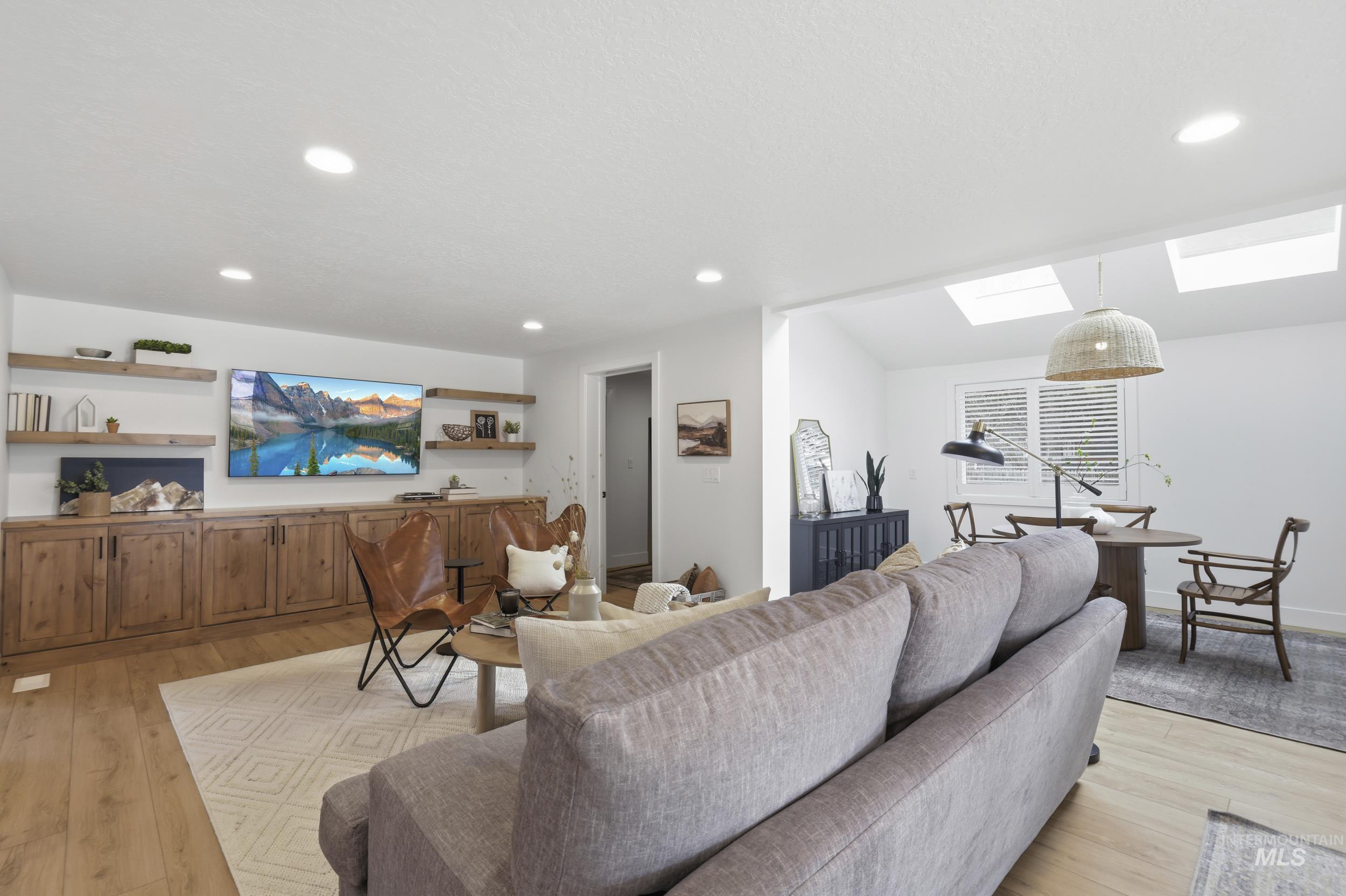 10325 W Roan Meadows Dr, Boise, Idaho 83709, 5 Bedrooms, 4 Bathrooms, Residential For Sale, Price $1,350,000, 98979432