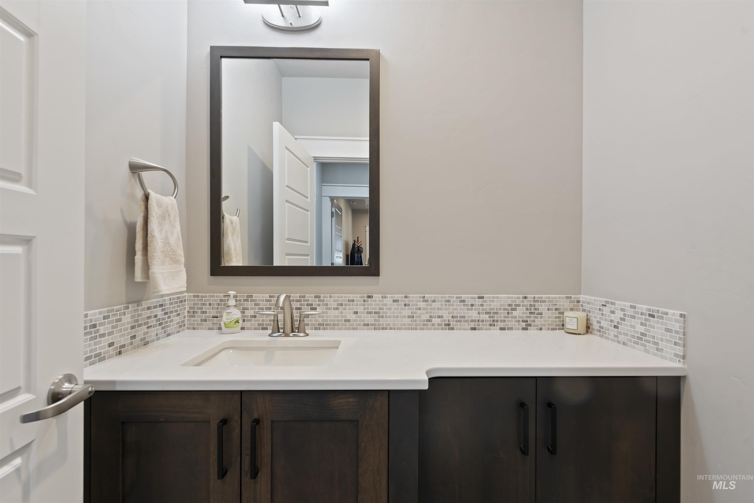 3581 E Kalinga Ln, Meridian, Idaho 83642, 2 Bedrooms, 2.5 Bathrooms, Residential For Sale, Price $675,000,MLS 98979433