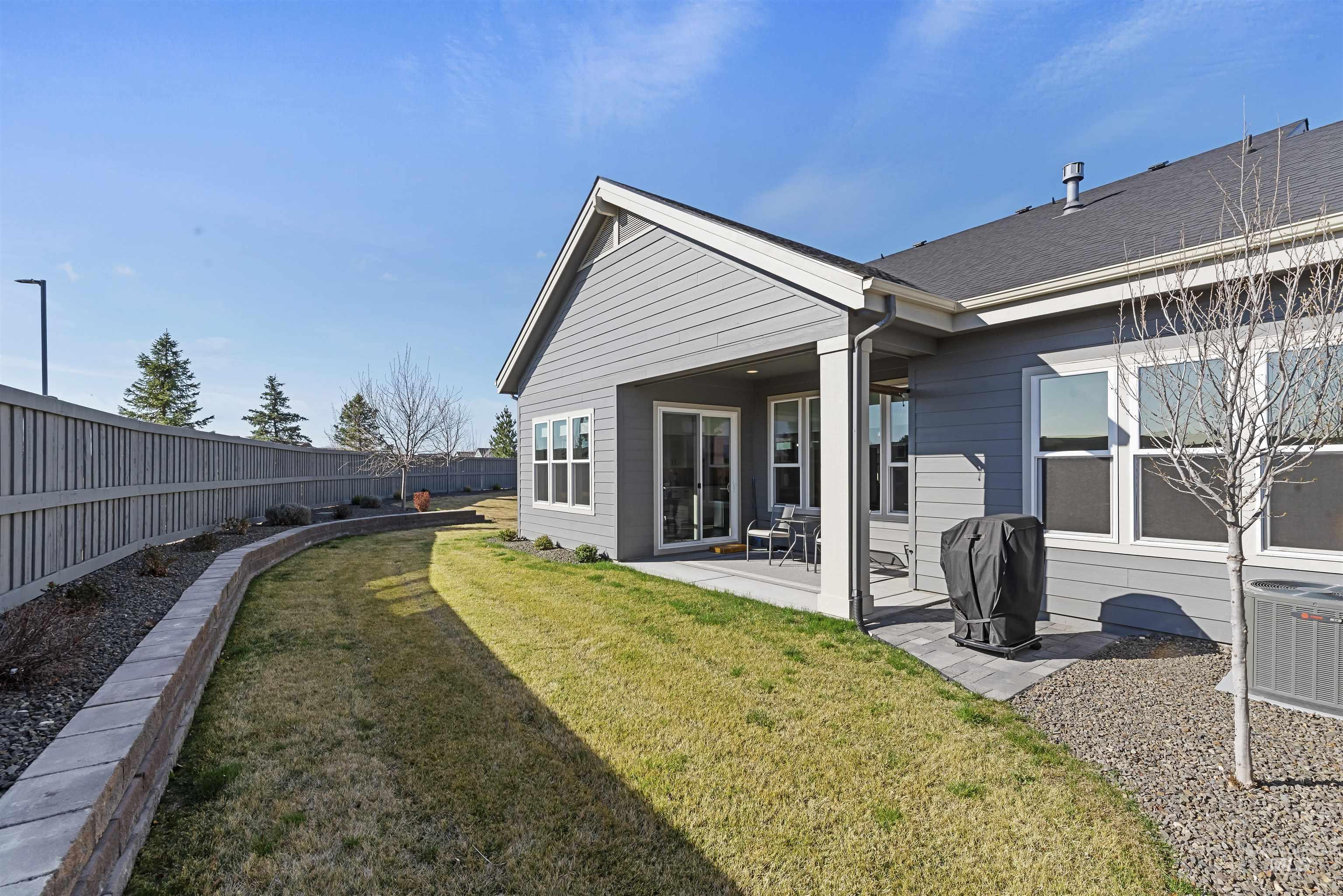 3581 E Kalinga Ln, Meridian, Idaho 83642, 2 Bedrooms, 2.5 Bathrooms, Residential For Sale, Price $675,000,MLS 98979433