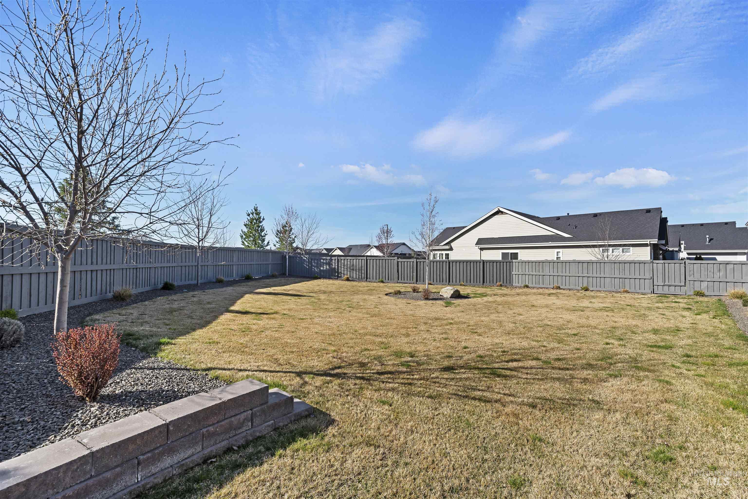 3581 E Kalinga Ln, Meridian, Idaho 83642, 2 Bedrooms, 2.5 Bathrooms, Residential For Sale, Price $675,000,MLS 98979433