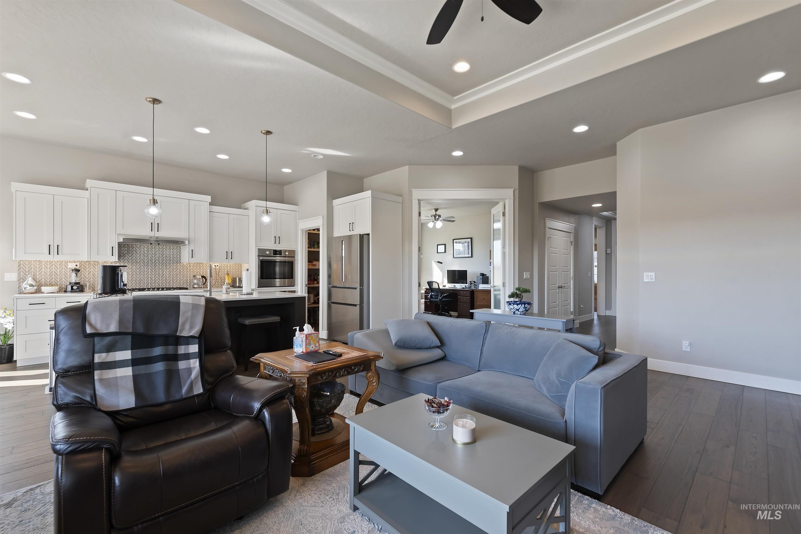 3581 E Kalinga Ln, Meridian, Idaho 83642, 2 Bedrooms, 2.5 Bathrooms, Residential For Sale, Price $675,000,MLS 98979433