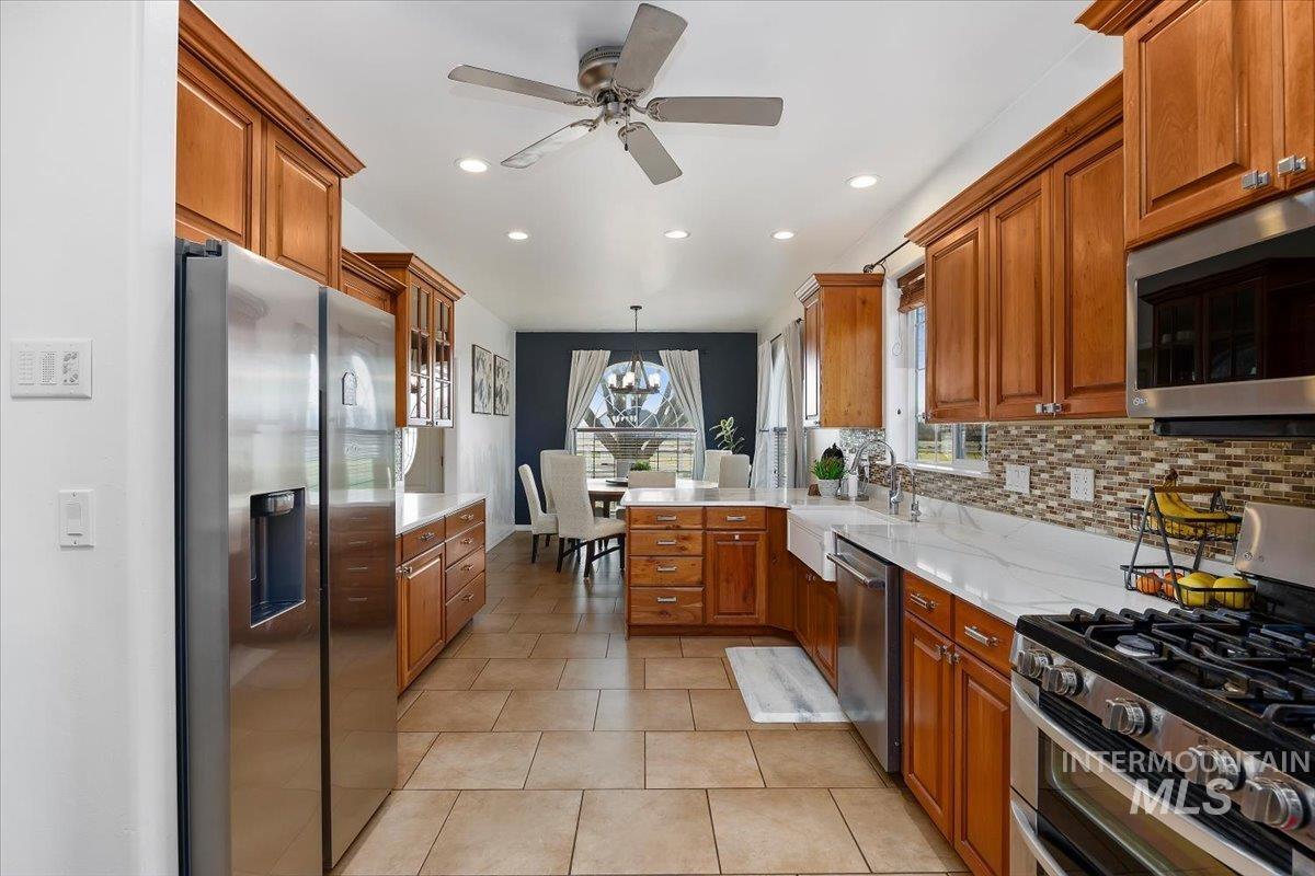 1624 Sunflower Lane, Twin Falls, Idaho 83301, 4 Bedrooms, 3.5 Bathrooms, Residential For Sale, Price $699,000,MLS 98979435