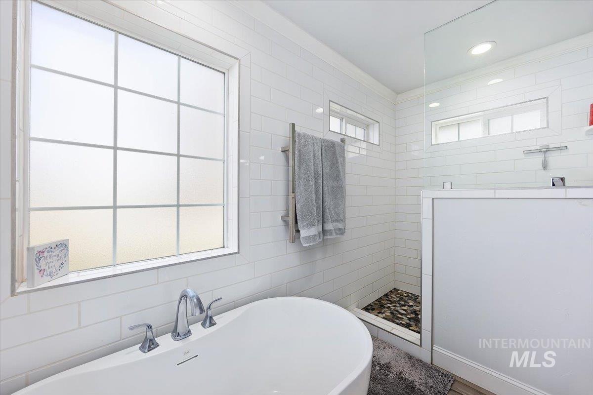 1624 Sunflower Lane, Twin Falls, Idaho 83301, 4 Bedrooms, 3.5 Bathrooms, Residential For Sale, Price $699,000,MLS 98979435