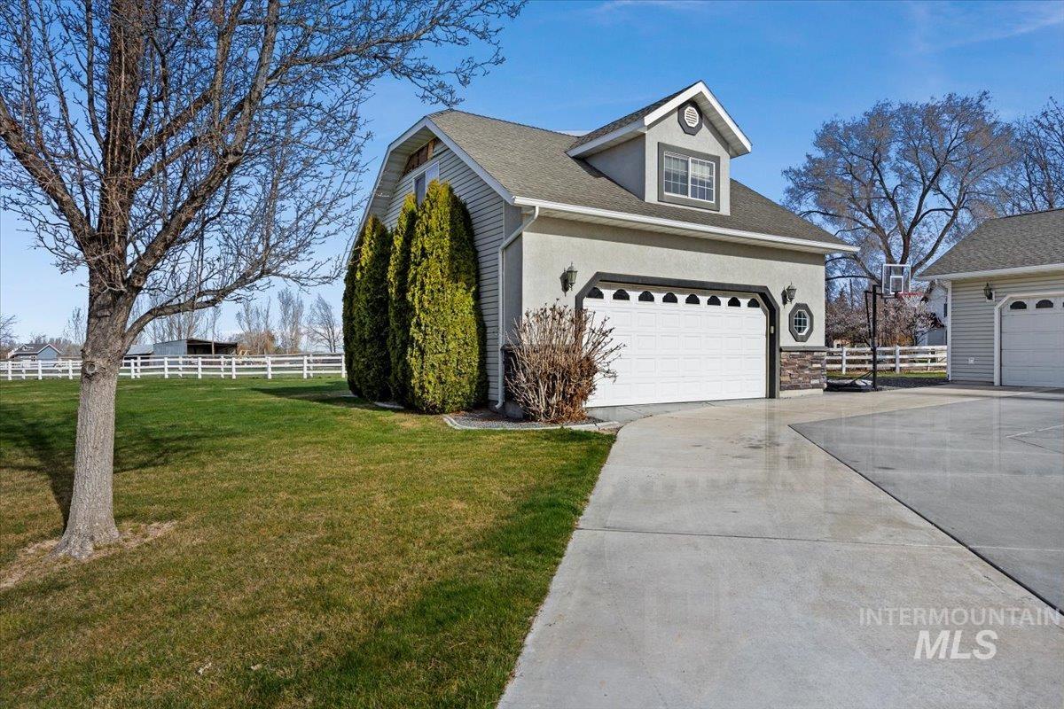 1624 Sunflower Lane, Twin Falls, Idaho 83301, 4 Bedrooms, 3.5 Bathrooms, Residential For Sale, Price $699,000,MLS 98979435