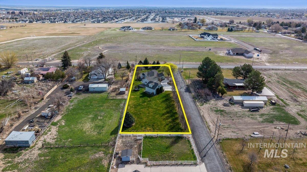 1624 Sunflower Lane, Twin Falls, Idaho 83301, 4 Bedrooms, 3.5 Bathrooms, Residential For Sale, Price $699,000,MLS 98979435