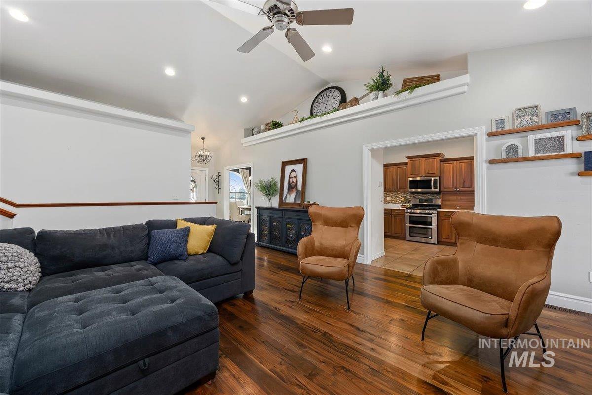 1624 Sunflower Lane, Twin Falls, Idaho 83301, 4 Bedrooms, 3.5 Bathrooms, Residential For Sale, Price $699,000,MLS 98979435