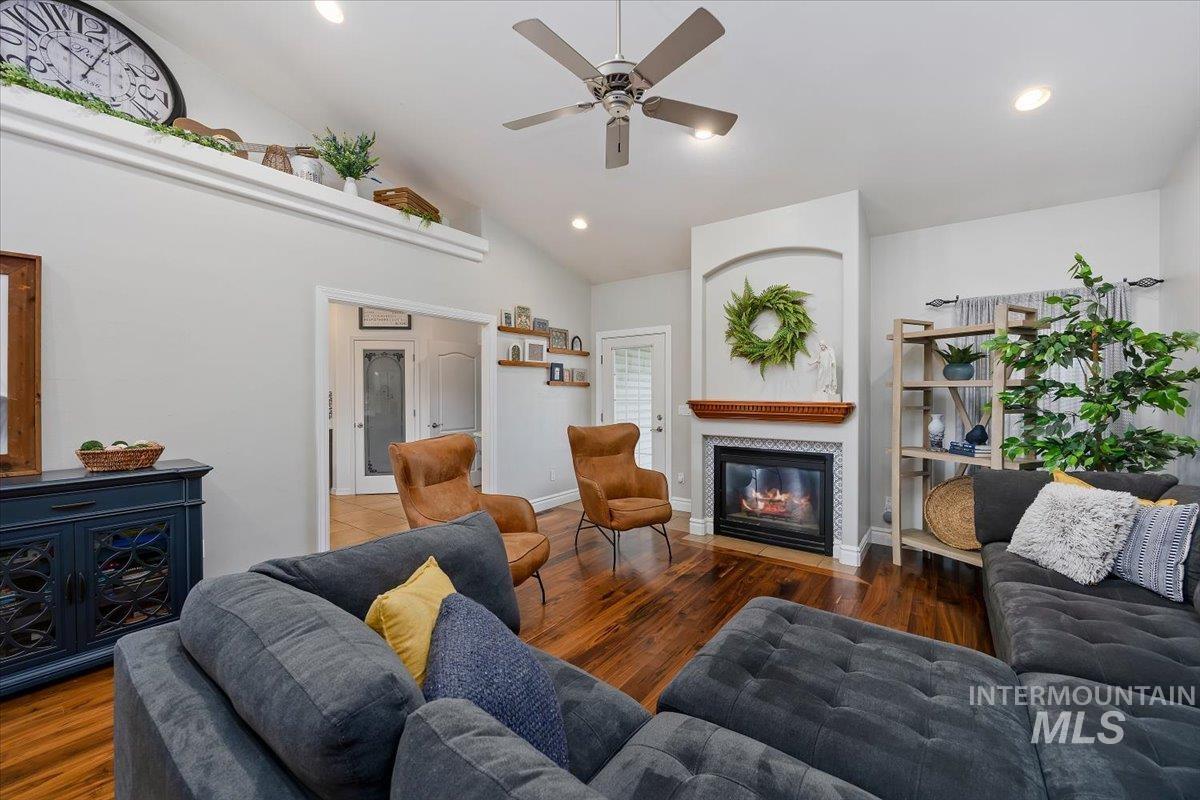 1624 Sunflower Lane, Twin Falls, Idaho 83301, 4 Bedrooms, 3.5 Bathrooms, Residential For Sale, Price $699,000,MLS 98979435