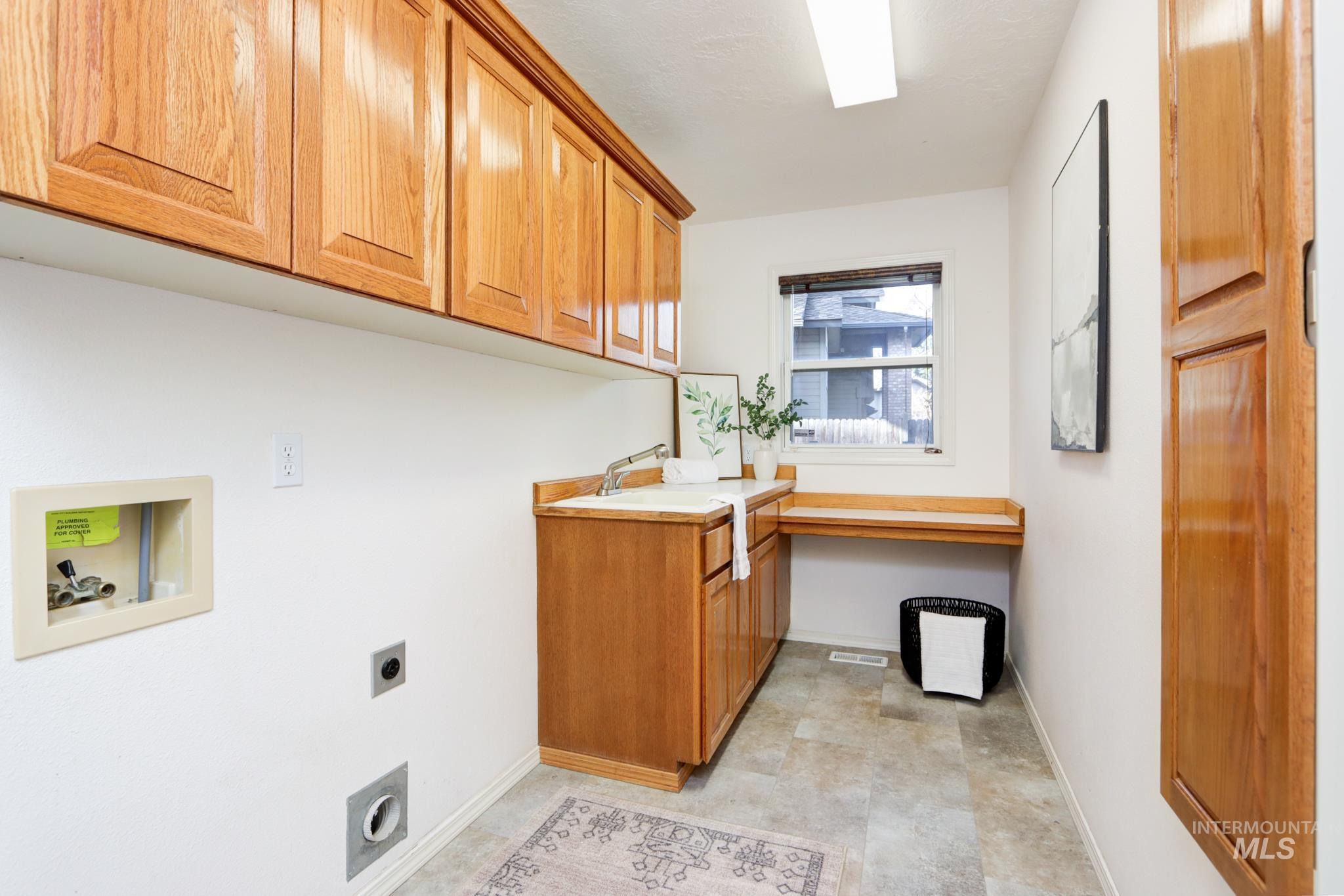 8037 W Innsbrook Ct, Boise, Idaho 83704, 3 Bedrooms, 2.5 Bathrooms, Residential For Sale, Price $719,900,MLS 98979436