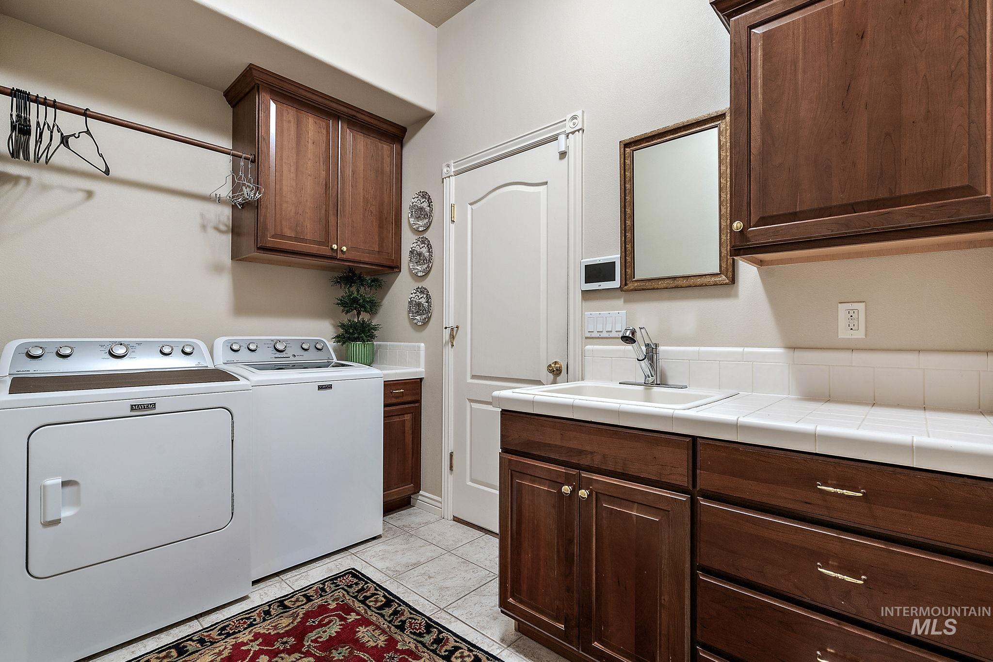 3236 S Kingsbury Way, Eagle, Idaho 83616-6781, 5 Bedrooms, 4 Bathrooms, Residential For Sale, Price $1,875,000, 98979440