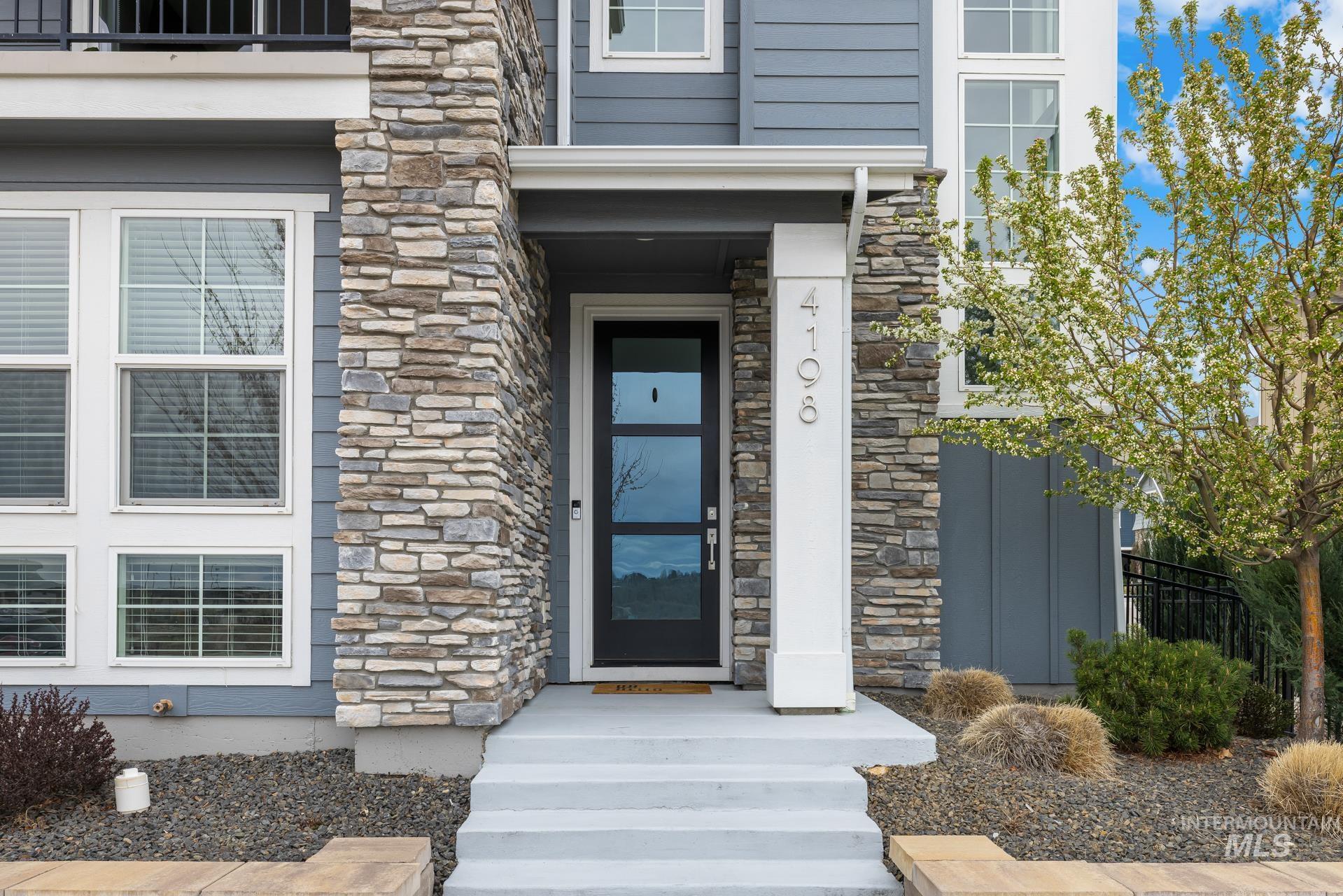 4198 E Wolf Tree St, Boise, Idaho 83716, 3 Bedrooms, 3.5 Bathrooms, Residential For Sale, Price $655,000,MLS 98979441