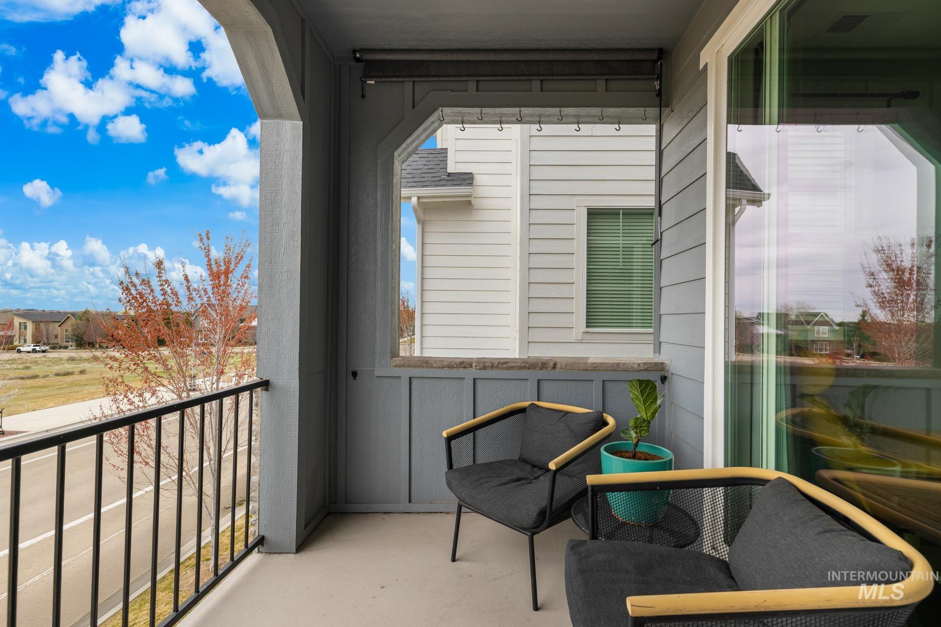 4198 E Wolf Tree St, Boise, Idaho 83716, 3 Bedrooms, 3.5 Bathrooms, Residential For Sale, Price $655,000,MLS 98979441