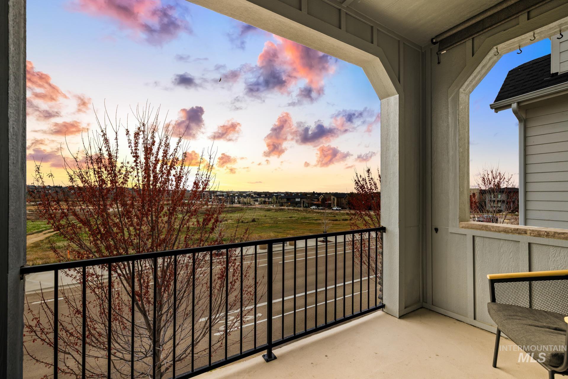 4198 E Wolf Tree St, Boise, Idaho 83716, 3 Bedrooms, 3.5 Bathrooms, Residential For Sale, Price $655,000,MLS 98979441