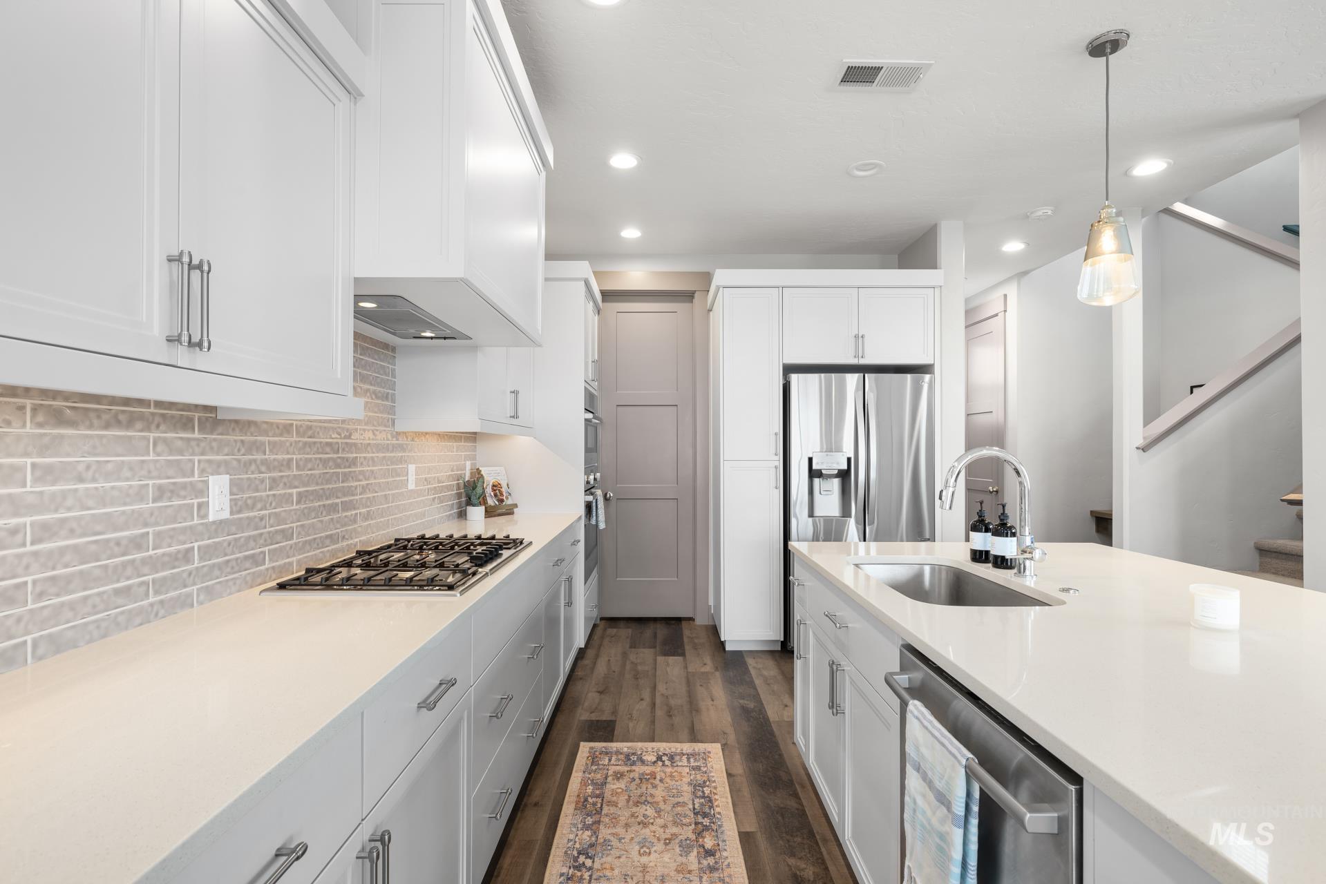 4198 E Wolf Tree St, Boise, Idaho 83716, 3 Bedrooms, 3.5 Bathrooms, Residential For Sale, Price $655,000,MLS 98979441