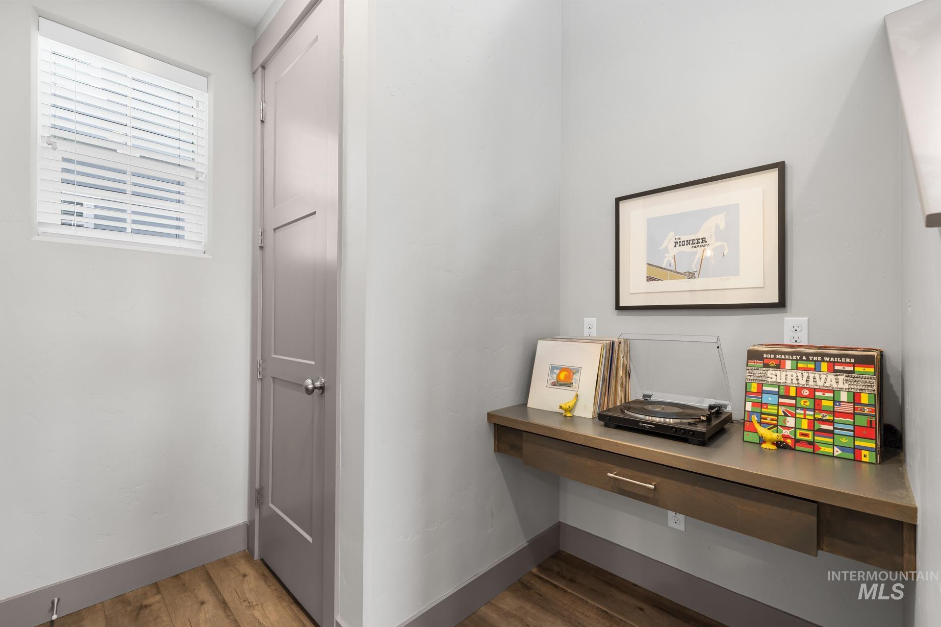 4198 E Wolf Tree St, Boise, Idaho 83716, 3 Bedrooms, 3.5 Bathrooms, Residential For Sale, Price $655,000,MLS 98979441