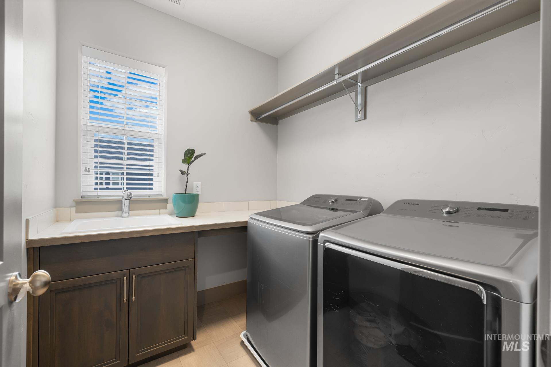 4198 E Wolf Tree St, Boise, Idaho 83716, 3 Bedrooms, 3.5 Bathrooms, Residential For Sale, Price $655,000,MLS 98979441