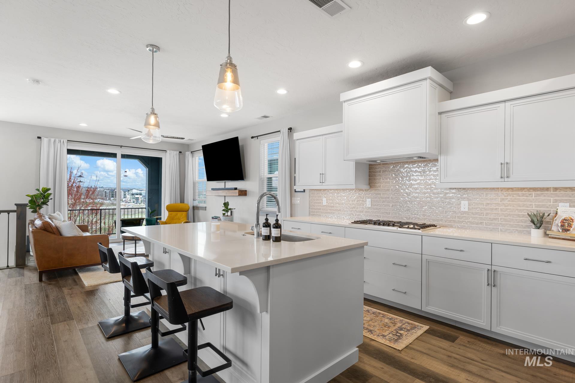 4198 E Wolf Tree St, Boise, Idaho 83716, 3 Bedrooms, 3.5 Bathrooms, Residential For Sale, Price $655,000,MLS 98979441