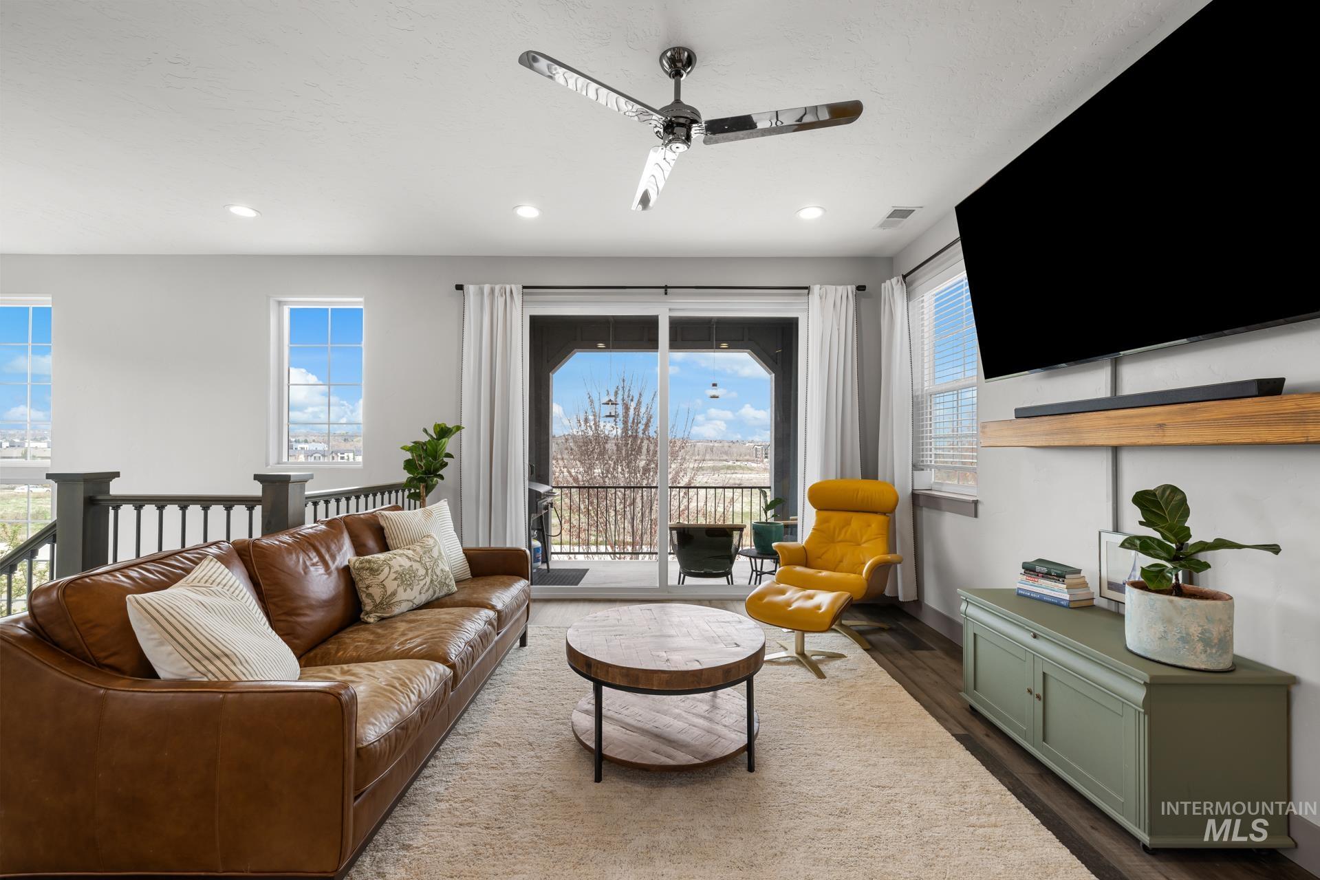 4198 E Wolf Tree St, Boise, Idaho 83716, 3 Bedrooms, 3.5 Bathrooms, Residential For Sale, Price $655,000,MLS 98979441