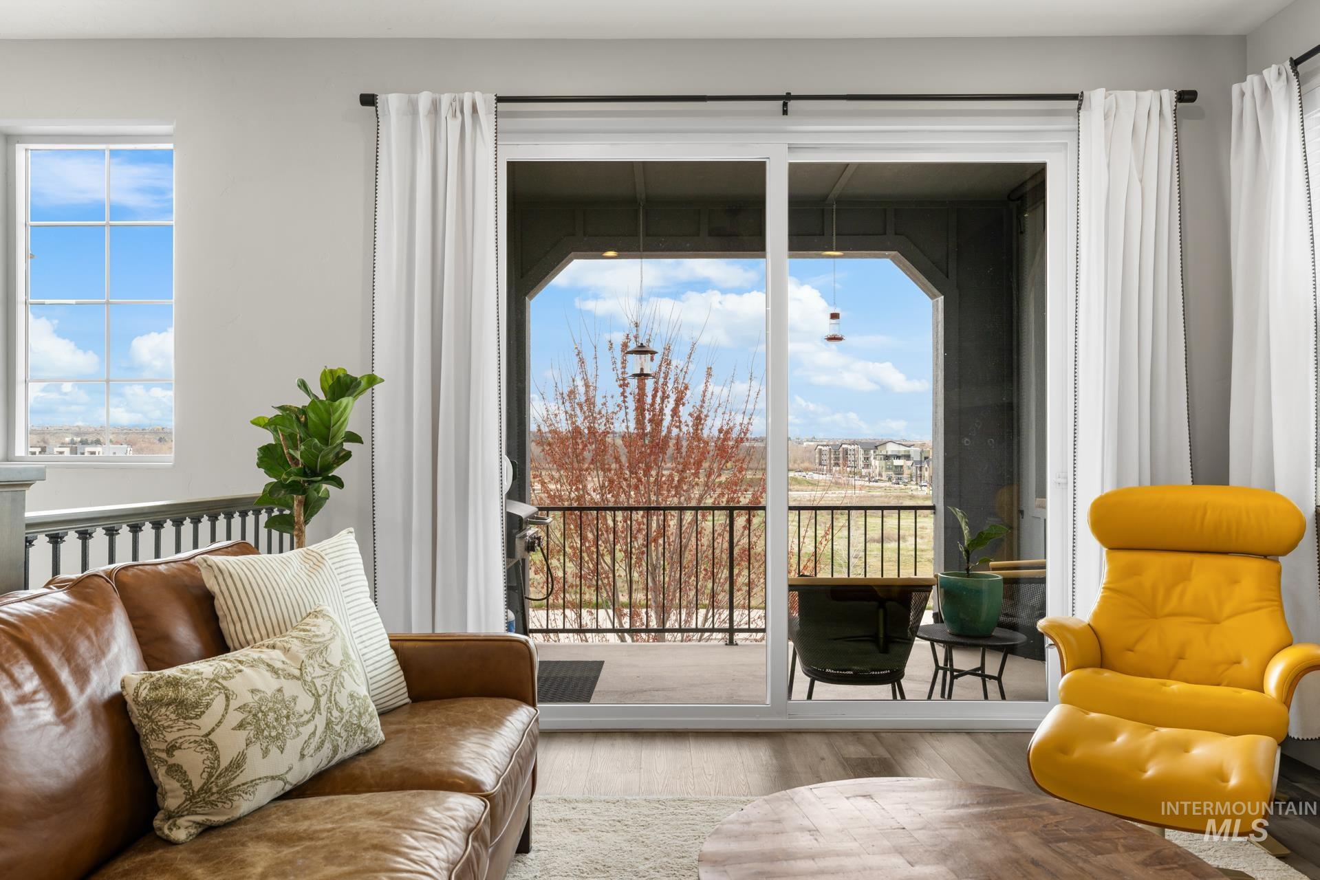 4198 E Wolf Tree St, Boise, Idaho 83716, 3 Bedrooms, 3.5 Bathrooms, Residential For Sale, Price $655,000,MLS 98979441