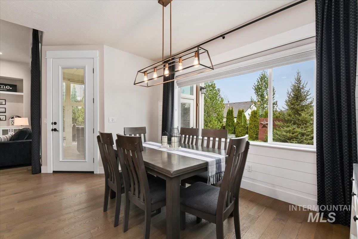 4512 W Star Hollow Court, Meridian, Idaho 83646, 4 Bedrooms, 3.5 Bathrooms, Residential For Sale, Price $1,150,000,MLS 98979442