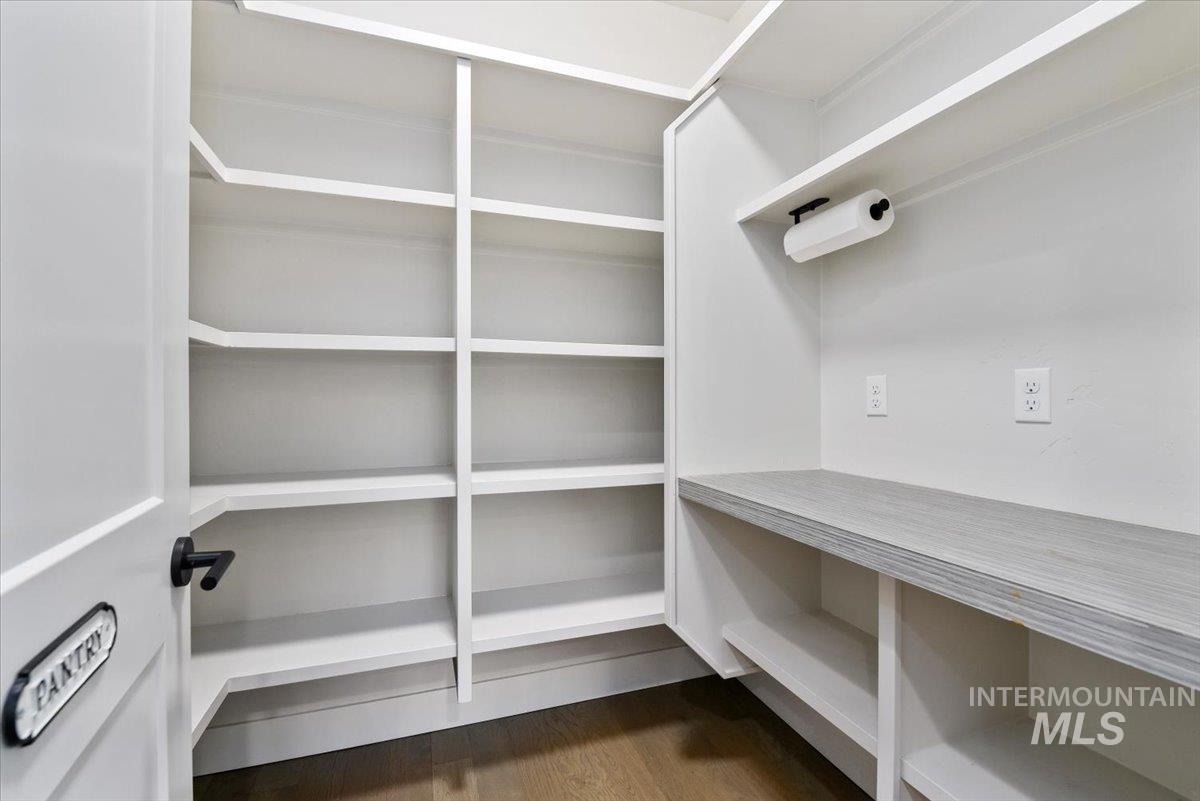 4512 W Star Hollow Court, Meridian, Idaho 83646, 4 Bedrooms, 3.5 Bathrooms, Residential For Sale, Price $1,150,000,MLS 98979442