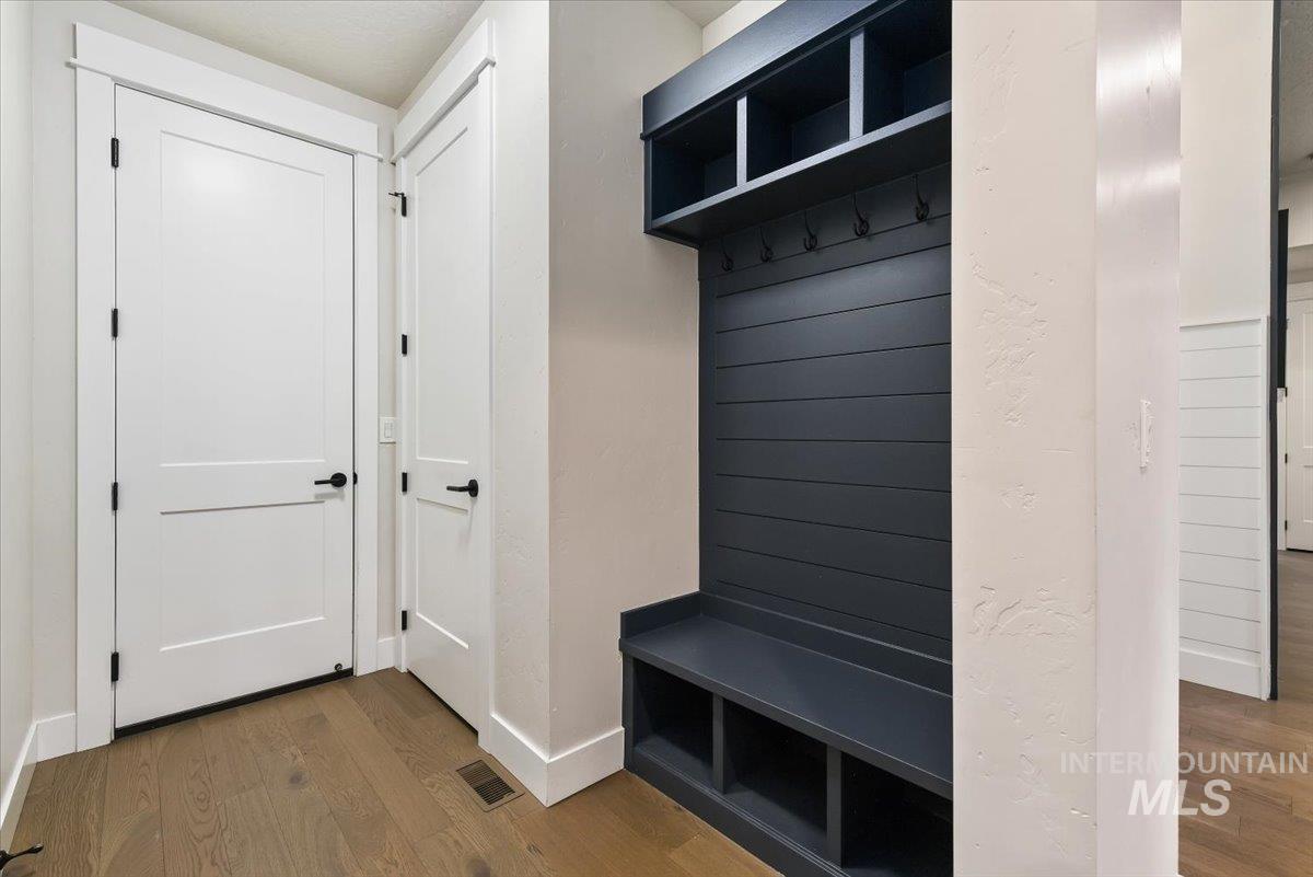 4512 W Star Hollow Court, Meridian, Idaho 83646, 4 Bedrooms, 3.5 Bathrooms, Residential For Sale, Price $1,150,000,MLS 98979442