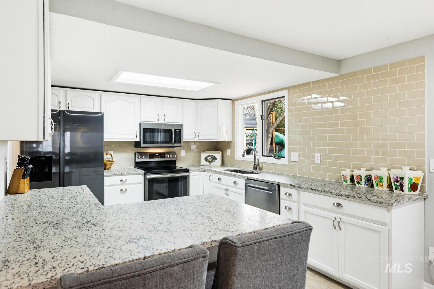 9160 W Austin St, Garden City, Idaho 83714-1508, 4 Bedrooms, 3 Bathrooms, Residential For Sale, Price $465,000,MLS 98979443