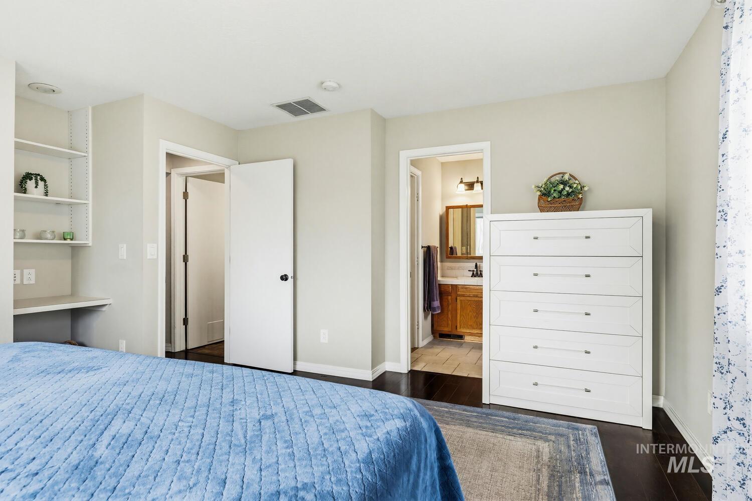 9160 W Austin St, Garden City, Idaho 83714-1508, 4 Bedrooms, 3 Bathrooms, Residential For Sale, Price $465,000,MLS 98979443