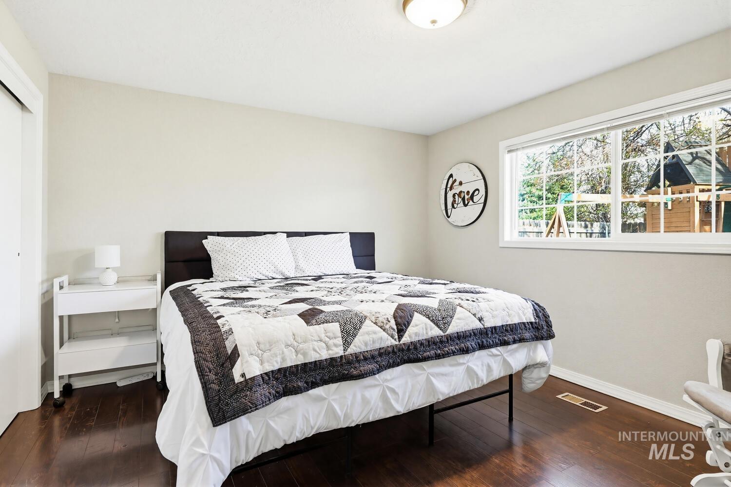 9160 W Austin St, Garden City, Idaho 83714-1508, 4 Bedrooms, 3 Bathrooms, Residential For Sale, Price $465,000,MLS 98979443