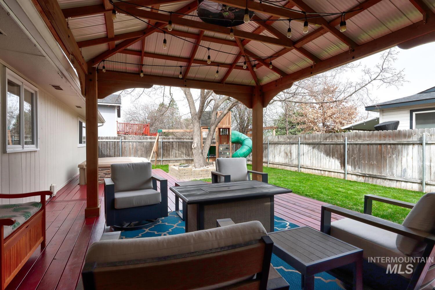 9160 W Austin St, Garden City, Idaho 83714-1508, 4 Bedrooms, 3 Bathrooms, Residential For Sale, Price $465,000,MLS 98979443