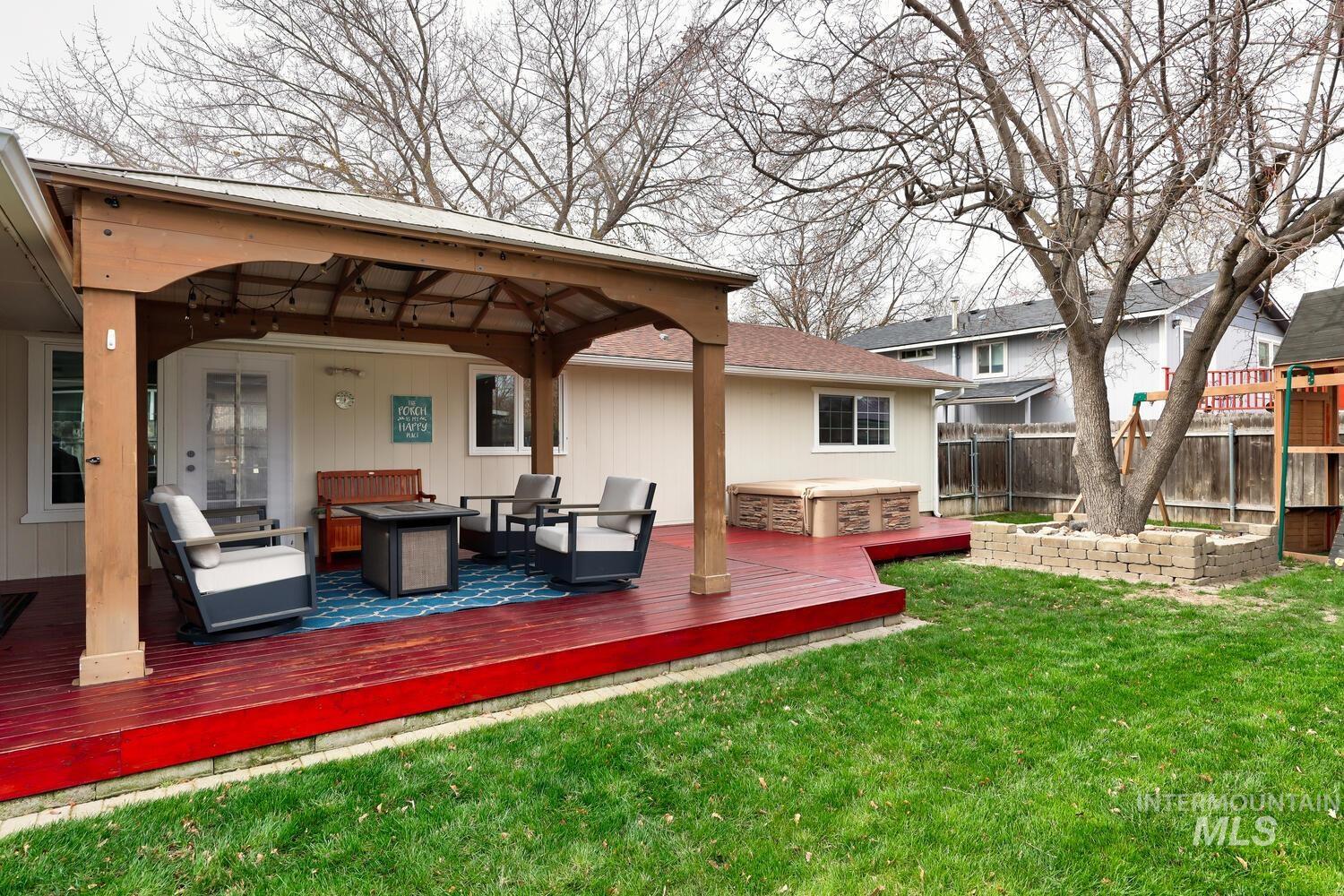 9160 W Austin St, Garden City, Idaho 83714-1508, 4 Bedrooms, 3 Bathrooms, Residential For Sale, Price $465,000,MLS 98979443