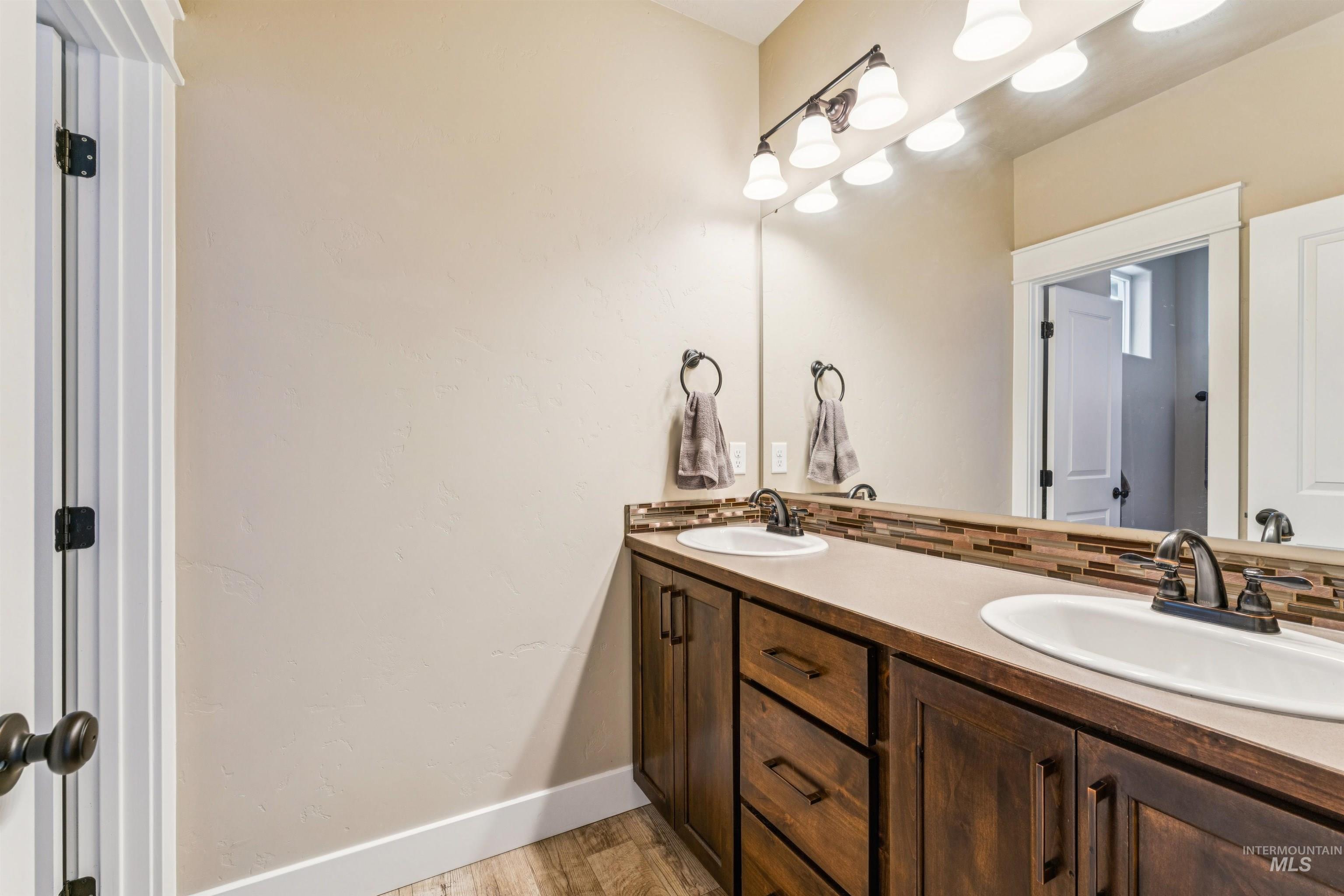 2545 E Taormina Dr, Meridian, Idaho 83642, 5 Bedrooms, 2.5 Bathrooms, Residential For Sale, Price $789,900,MLS 98979445