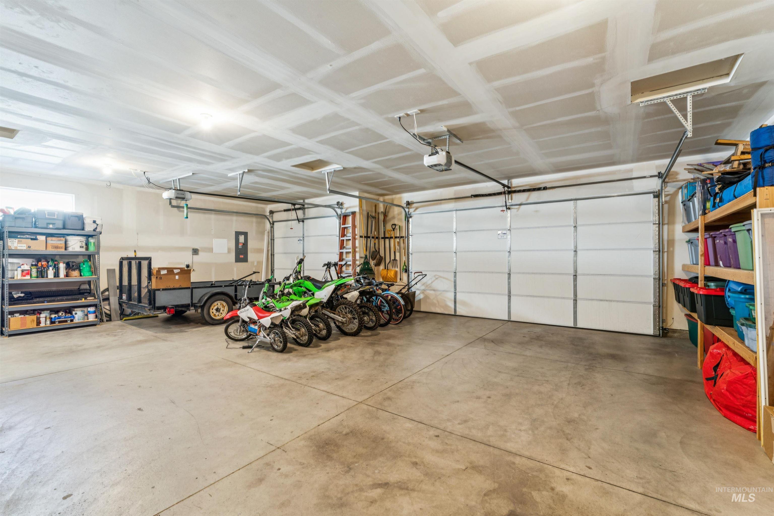 2545 E Taormina Dr, Meridian, Idaho 83642, 5 Bedrooms, 2.5 Bathrooms, Residential For Sale, Price $789,900,MLS 98979445