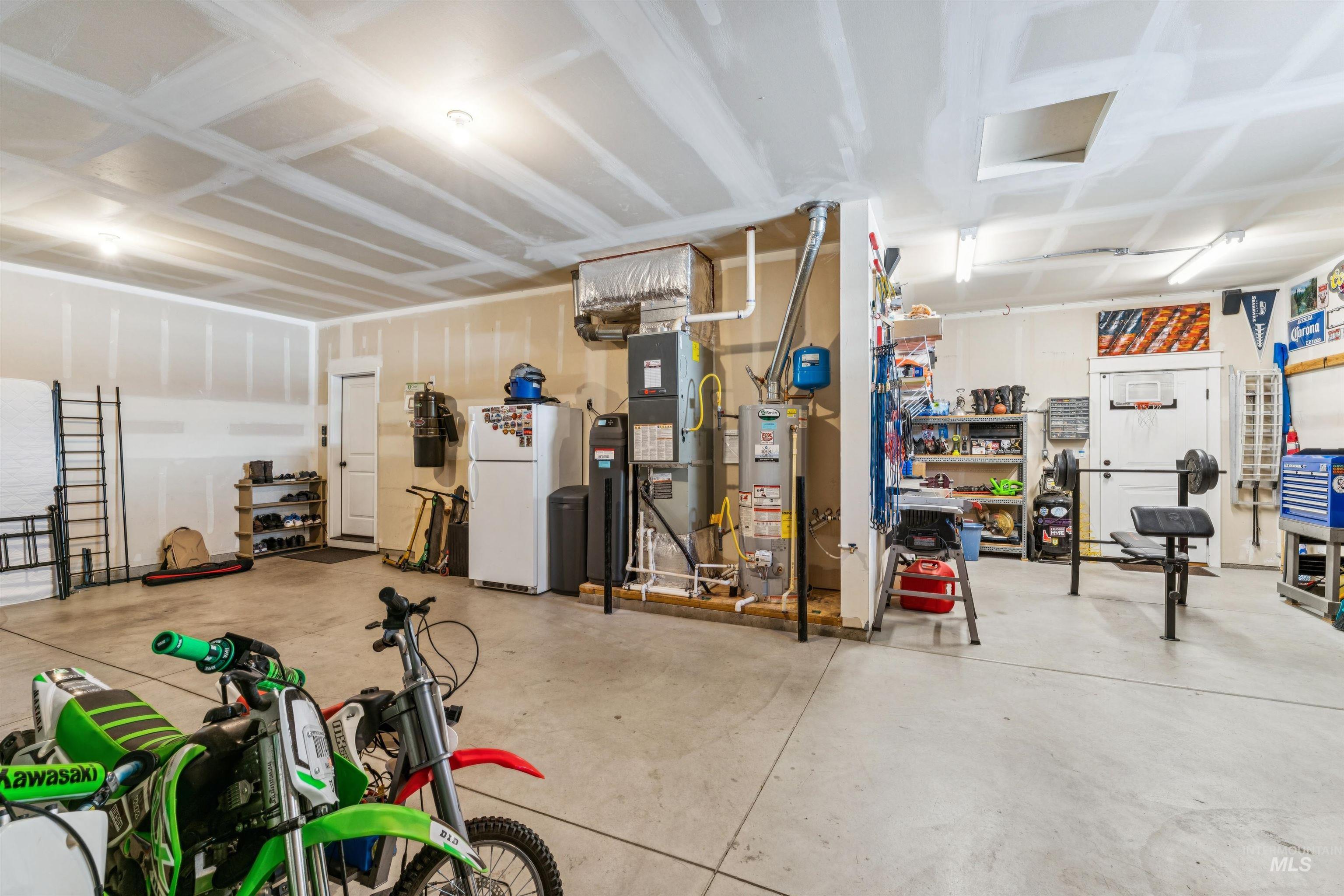 2545 E Taormina Dr, Meridian, Idaho 83642, 5 Bedrooms, 2.5 Bathrooms, Residential For Sale, Price $789,900,MLS 98979445